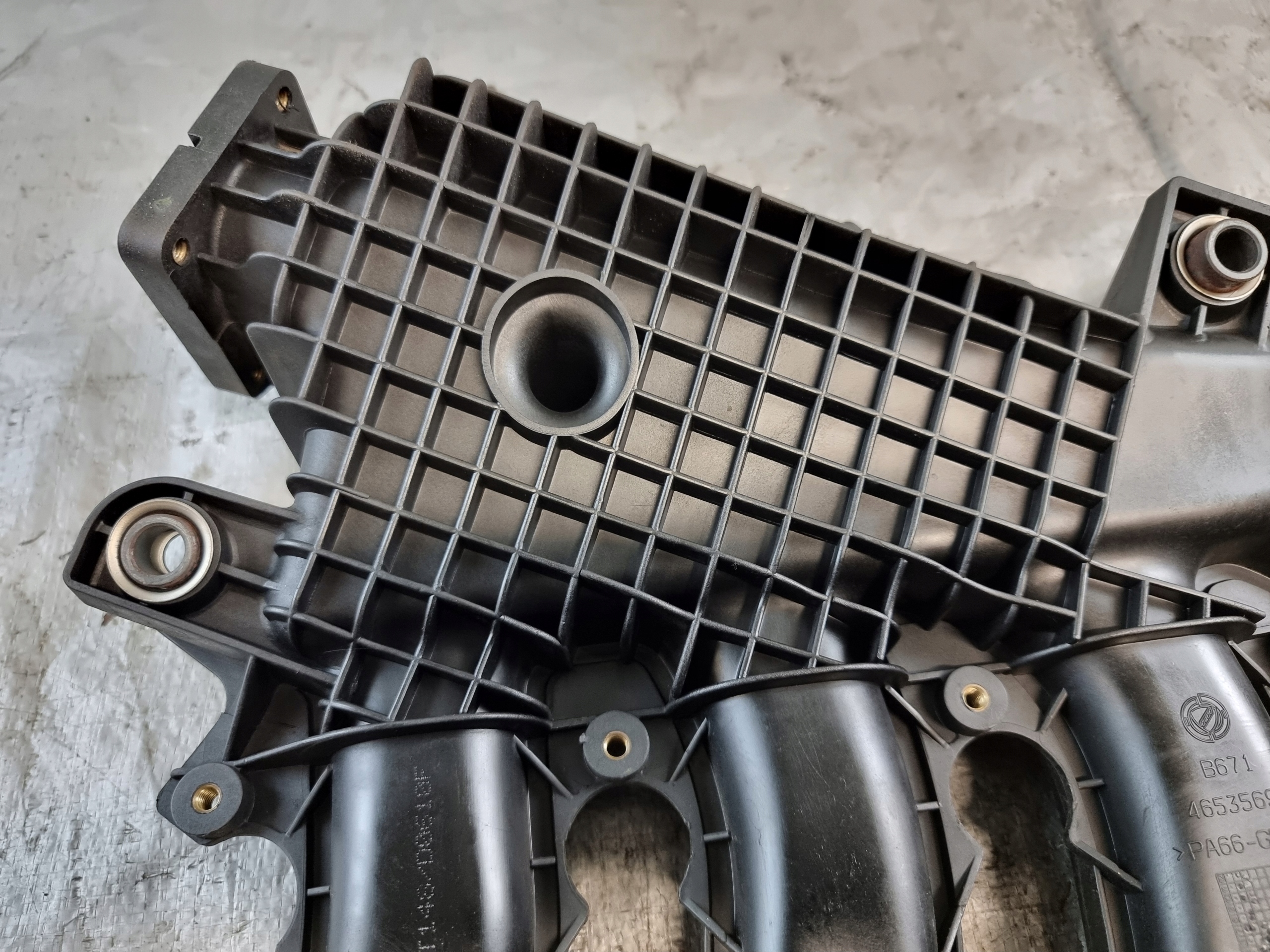intake manifold OE 46535698 FIAT STILO 1.6B 16V