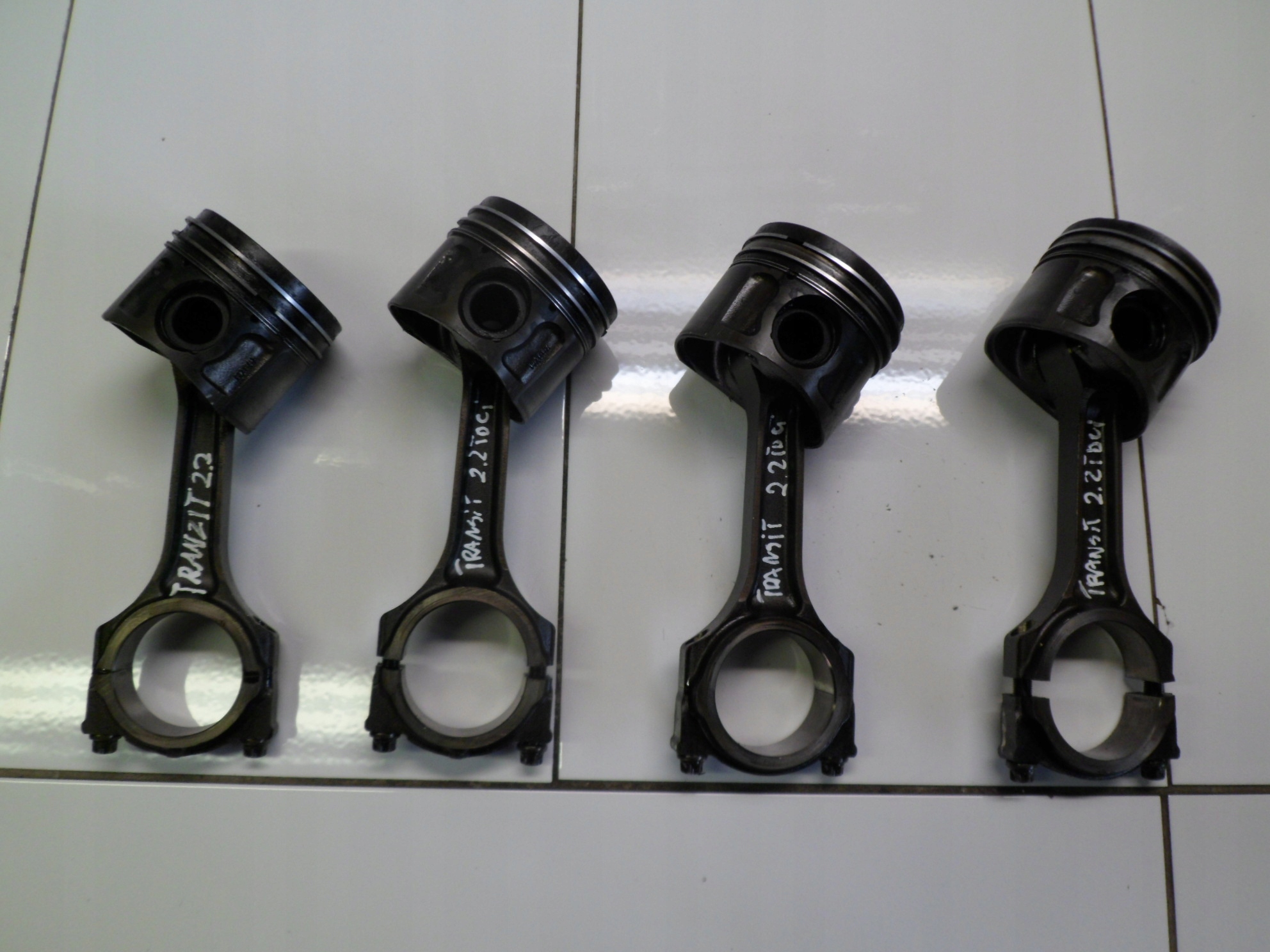 FORD TRANSIT MK7 2.2TDCI piston with connecting rod