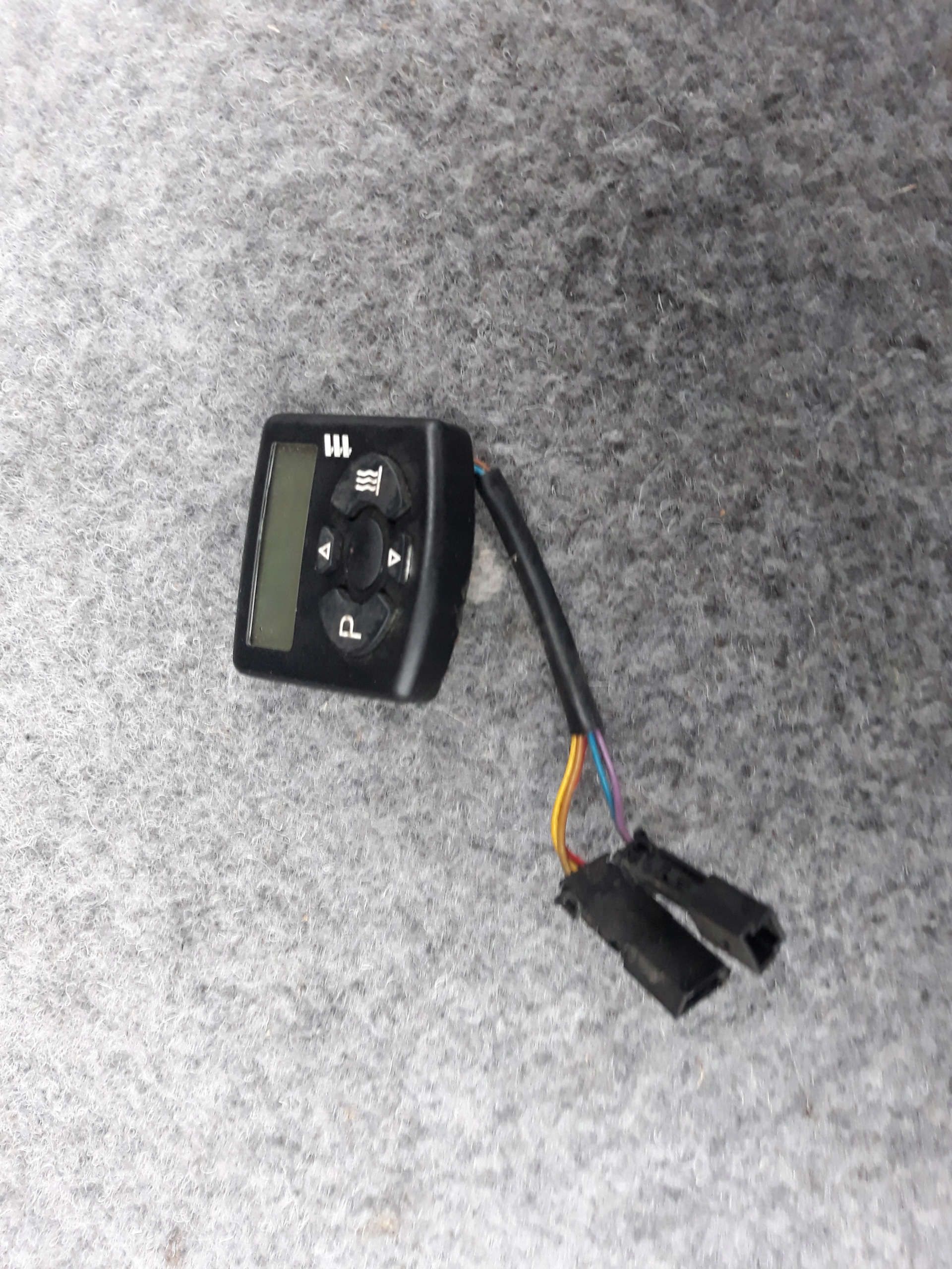 6385420111 - Драйвер WEBASTO MERCEDES W638 VITO