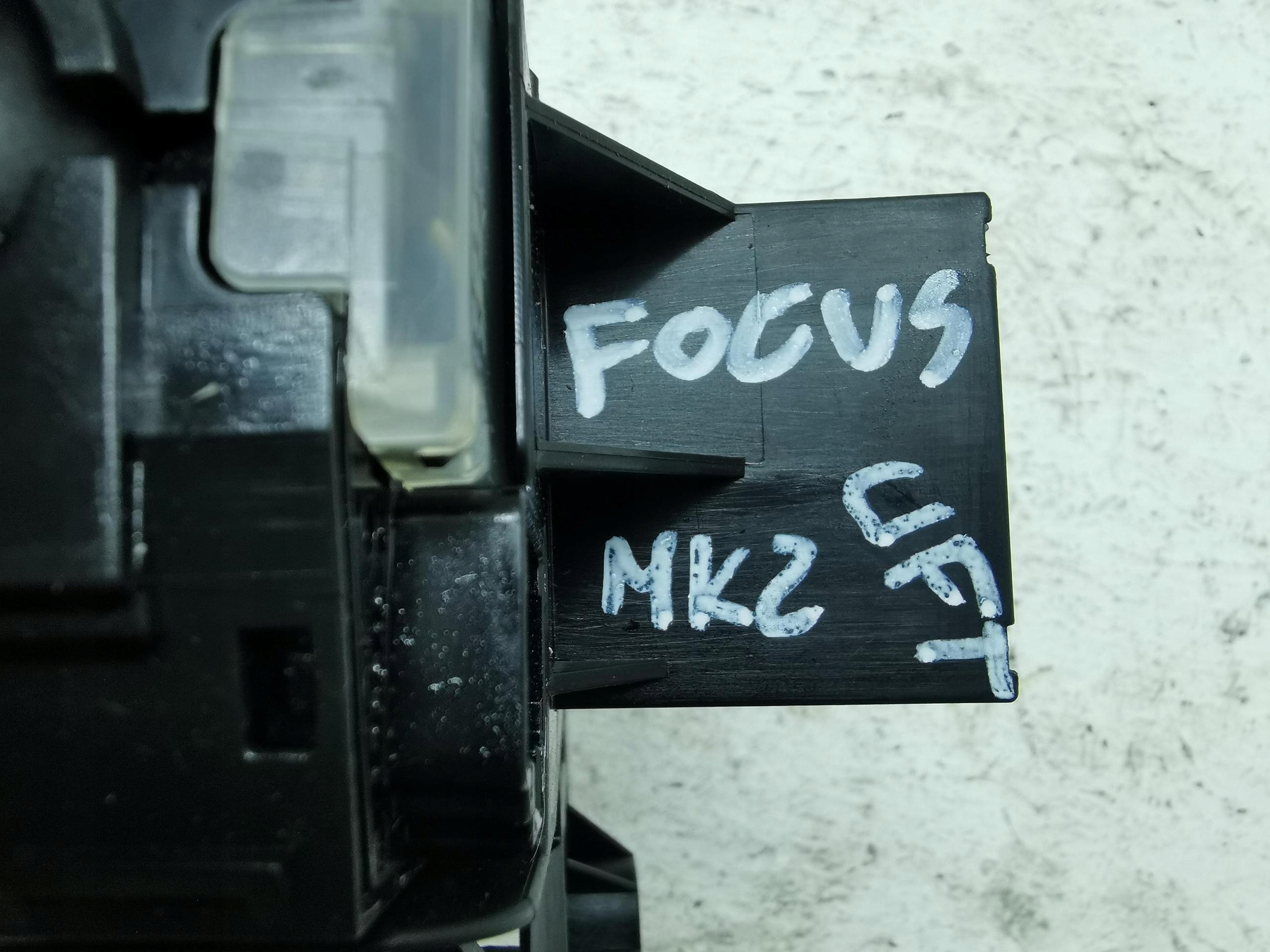 steering wheel levers and controls ring FORD FOCUS MK2 LIFT