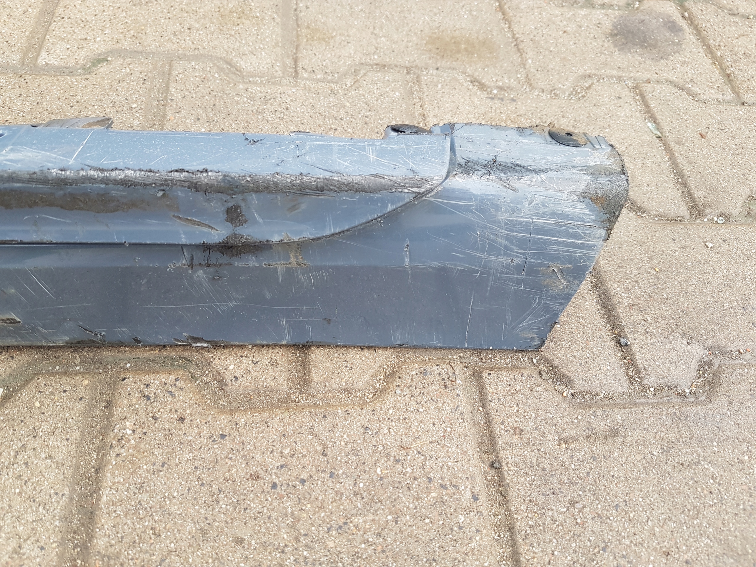 BMW 1 F40 F41 moulding threshold cap C3N left