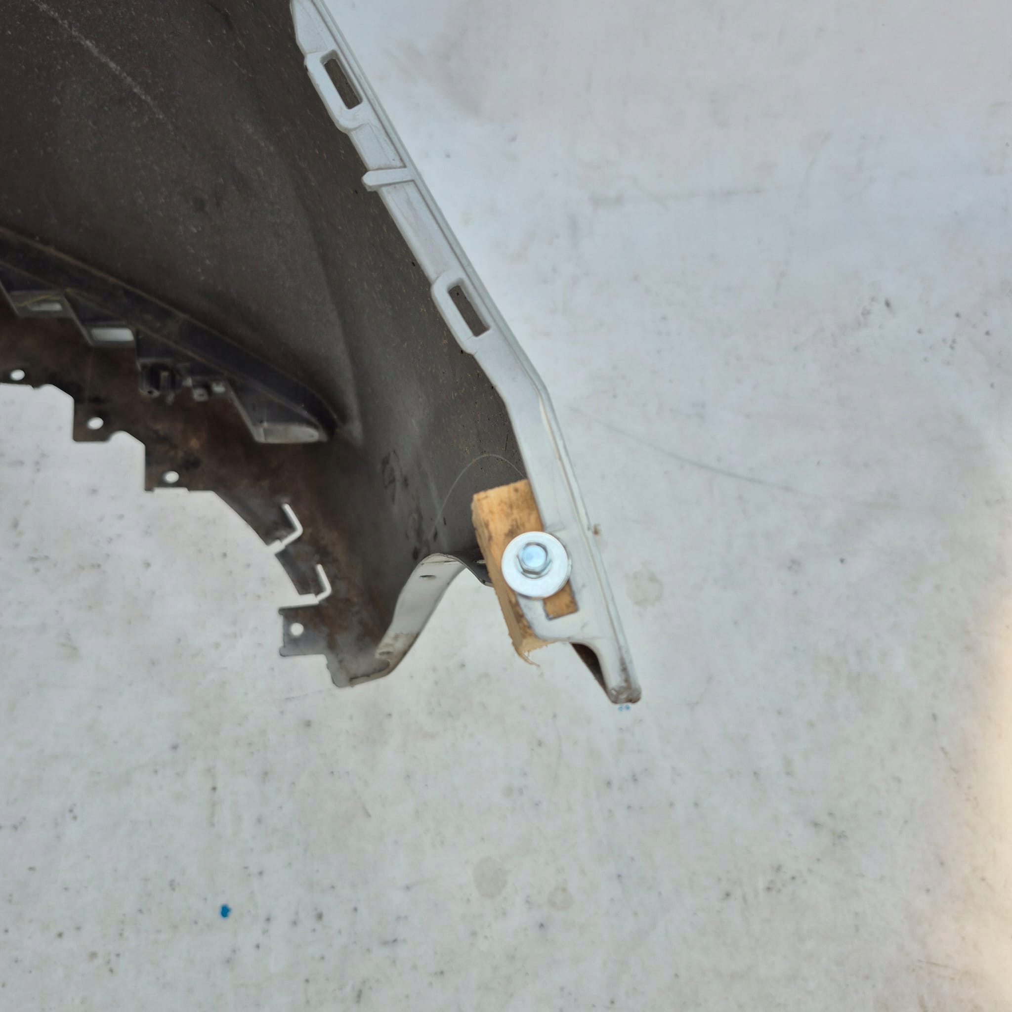 MAZDA 2 III LIFT 19-23 bumper front front washer