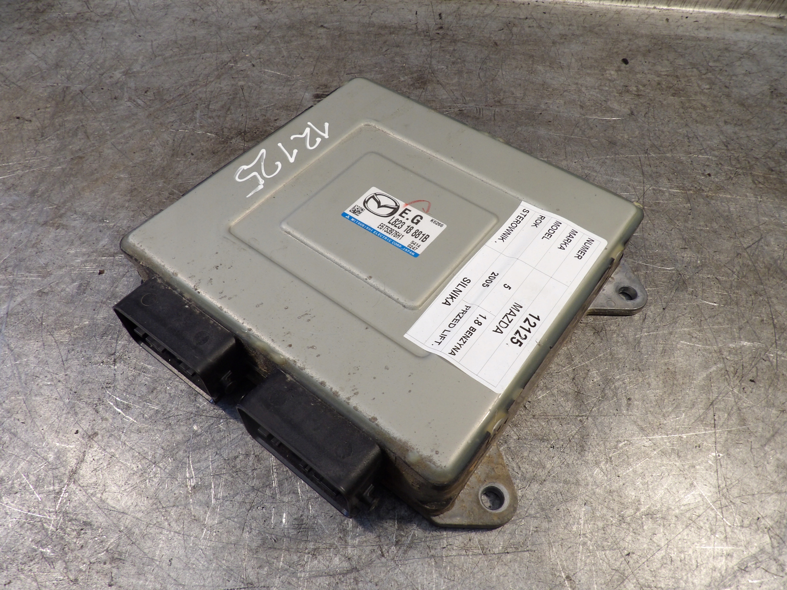 Mazda V 5 computer, Centralina L82318881B