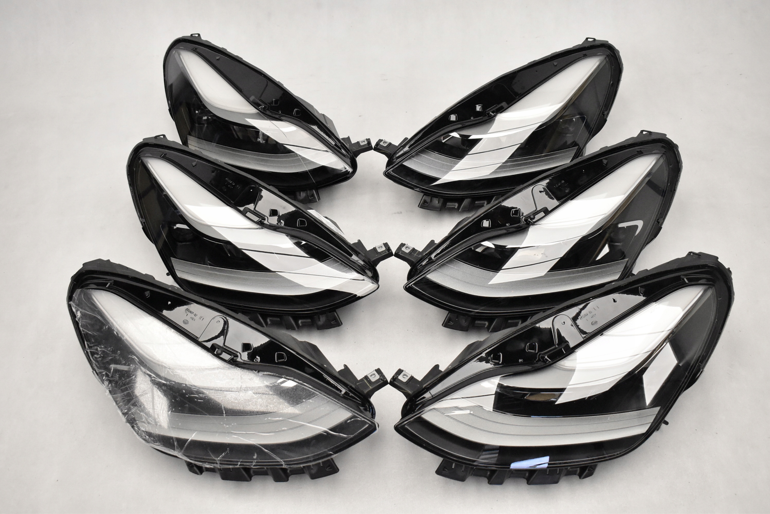 TESLA 3 Y (21+) LAMPA PRAWA I LEWA FULL LED