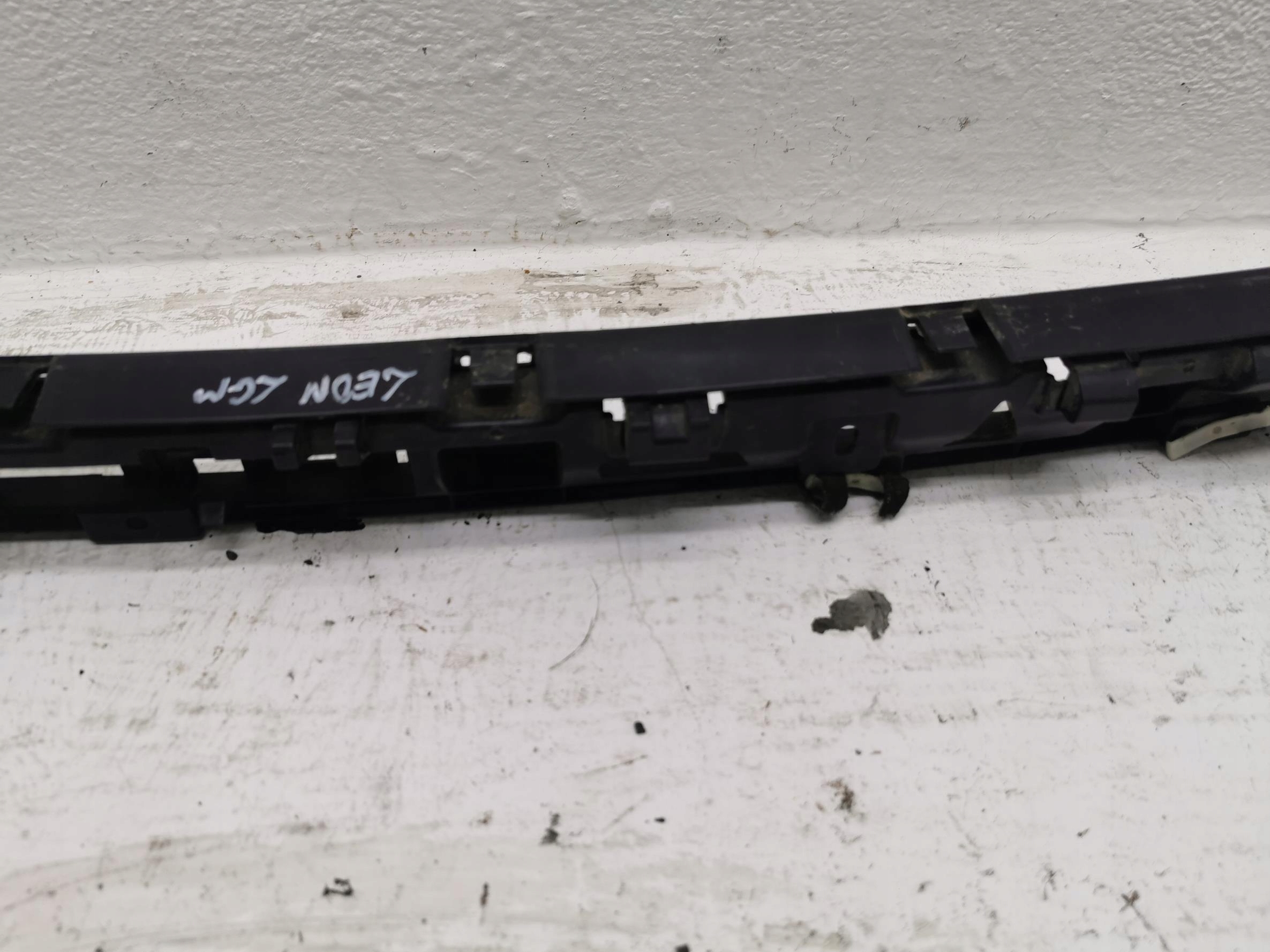 bumper bracket rear SEAT LEON III FR 5F0807863A
