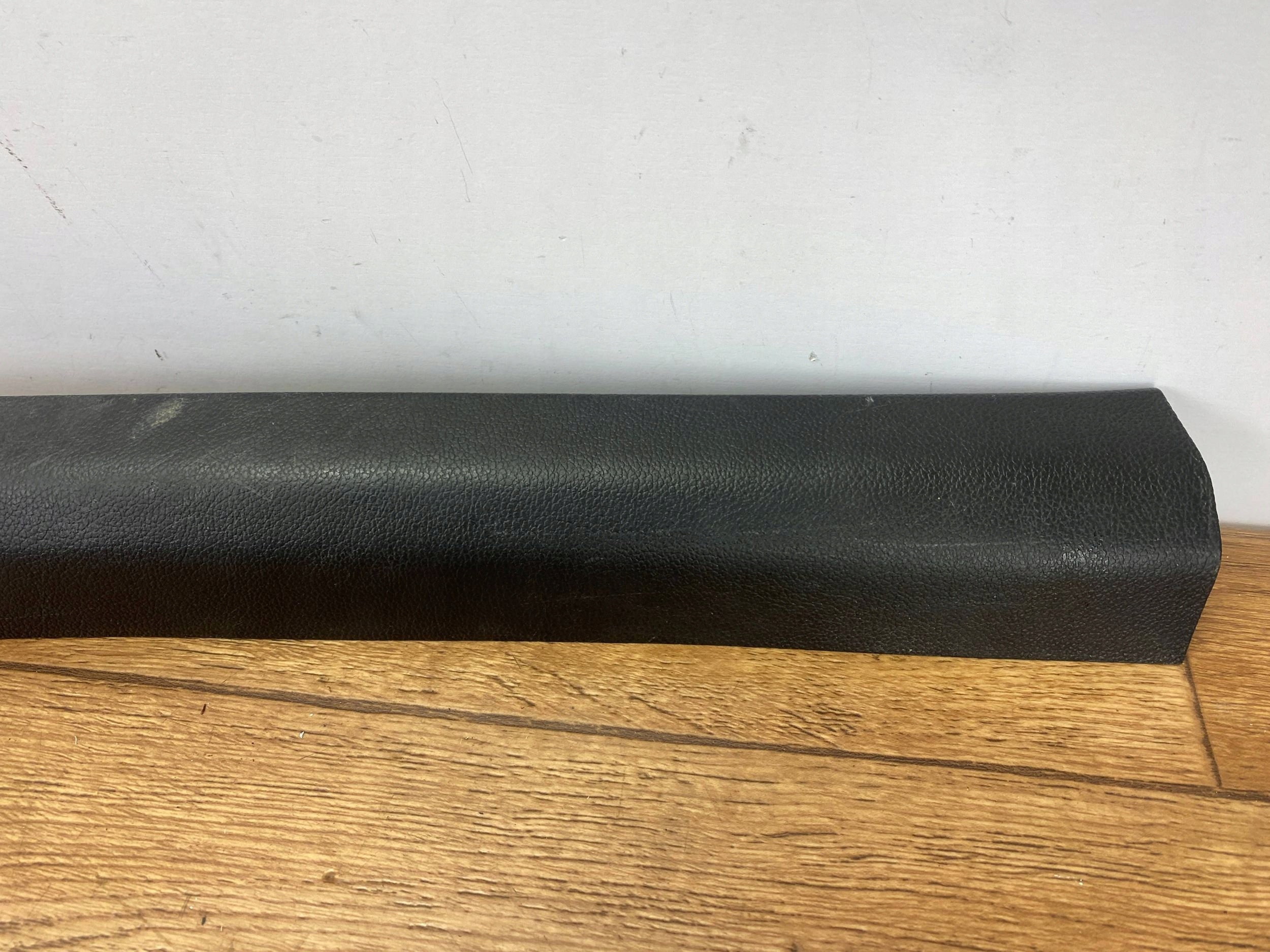 cover of the threshold inner right Cadillac CTS III ,2014+