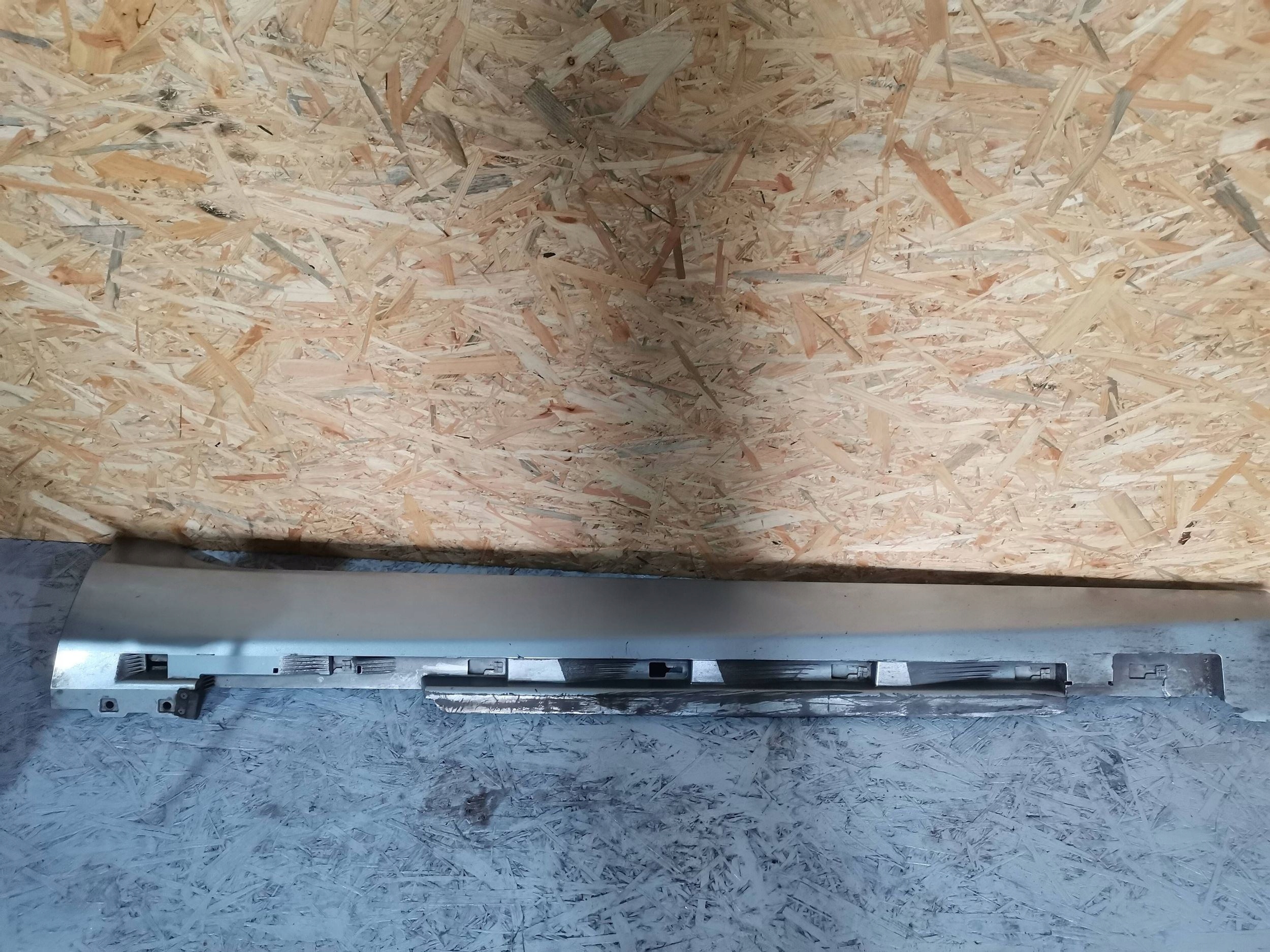 cap threshold Volvo V40 right 31395043