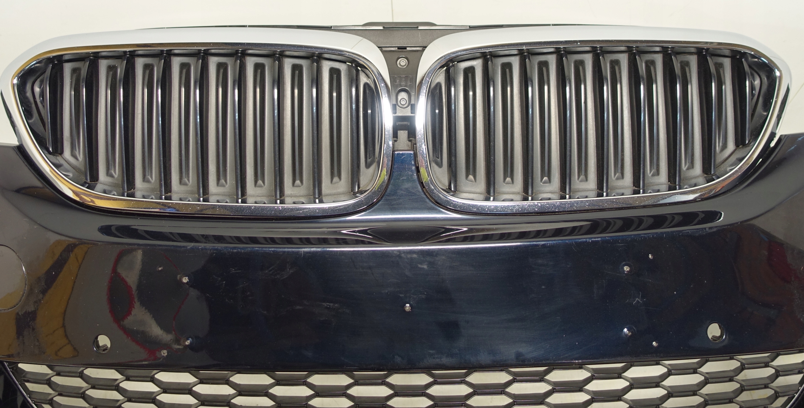 BMW 5 G30 G31 below 6 PDC 2017-2020 8064928 bumper front front