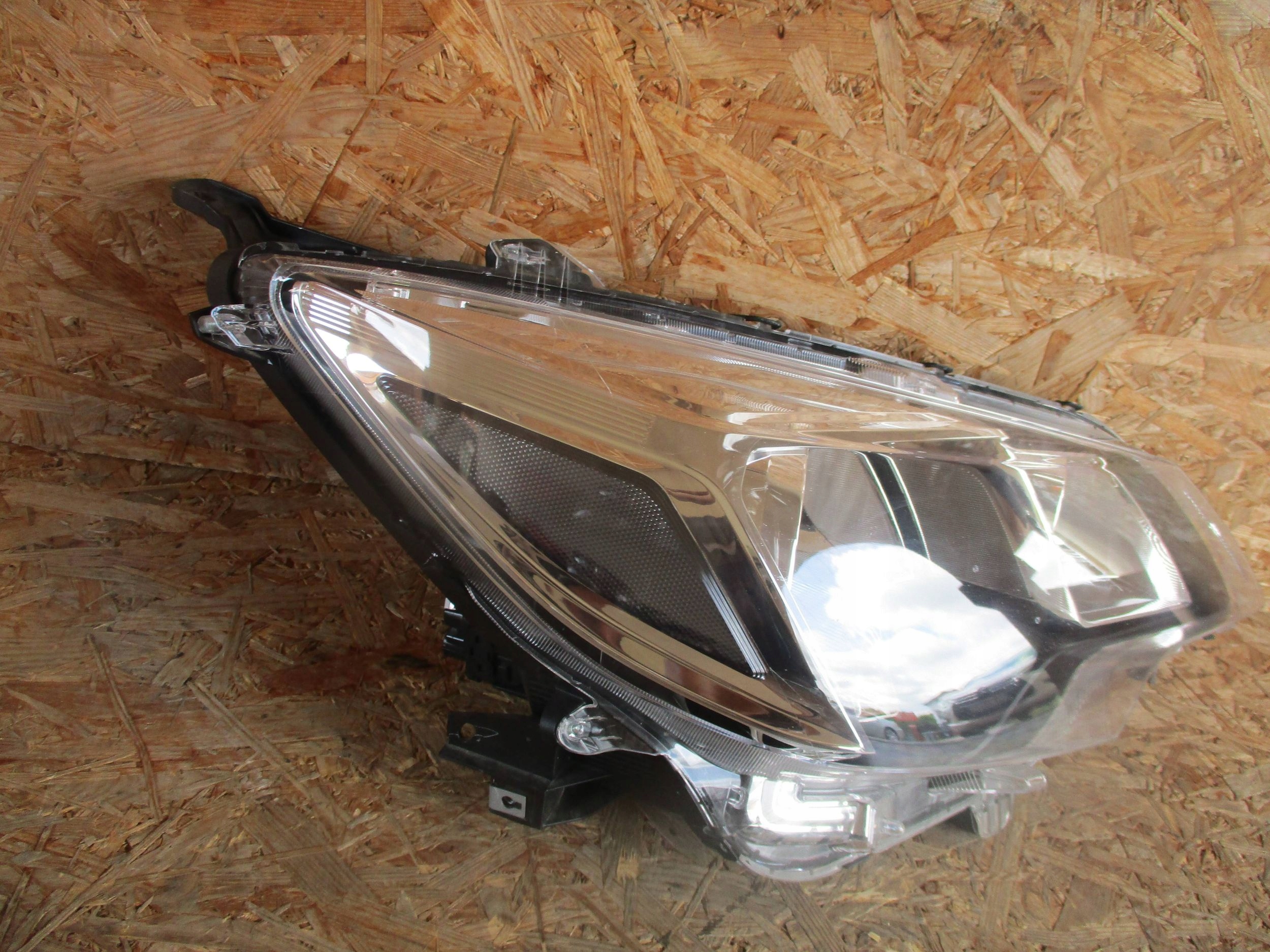 light front front right MITSUBISHI SPACE STAR II 20
