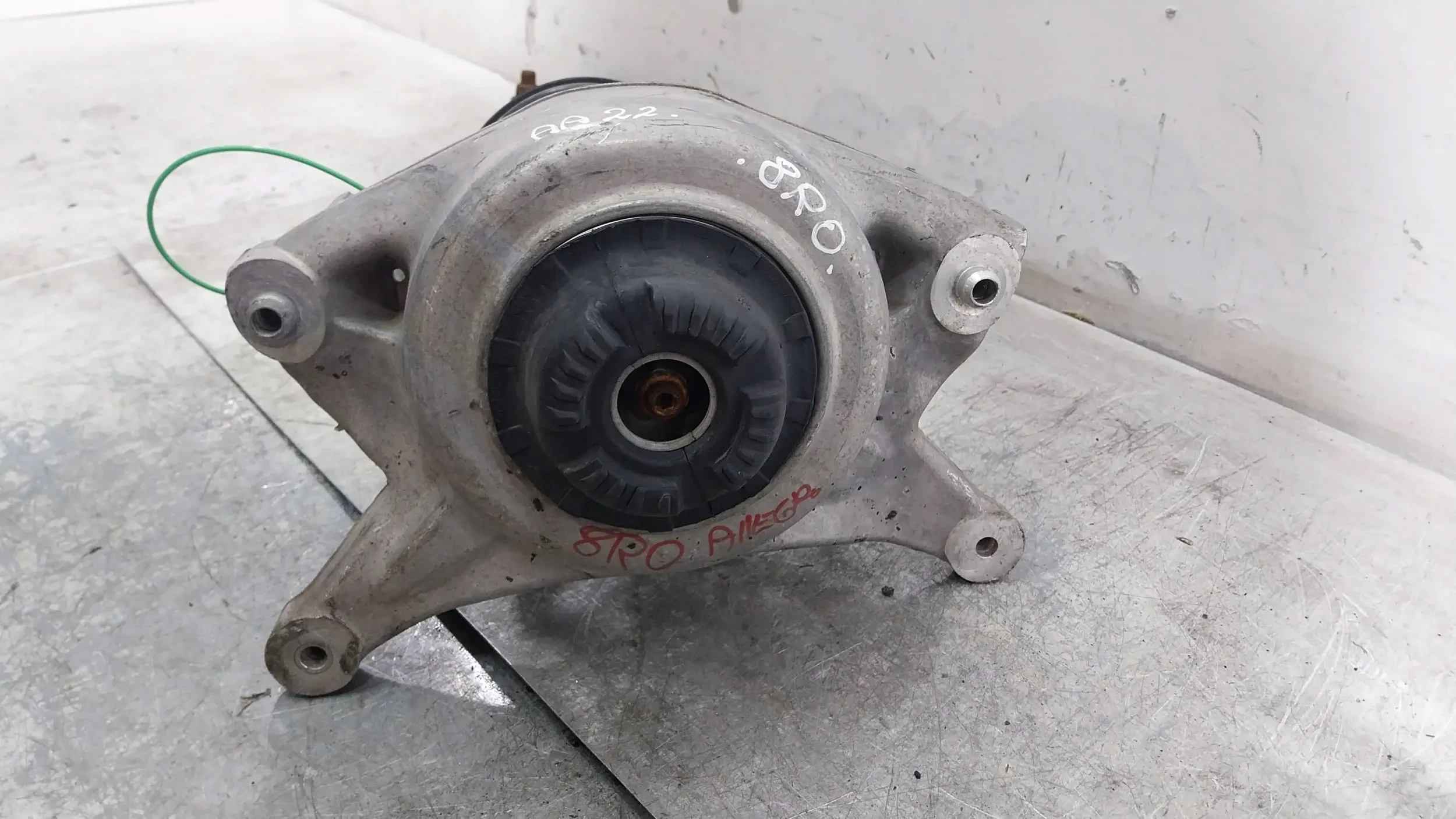 shock absorber front right 8R0413031N AUDI A4 B8 A5 Q5 LIFT