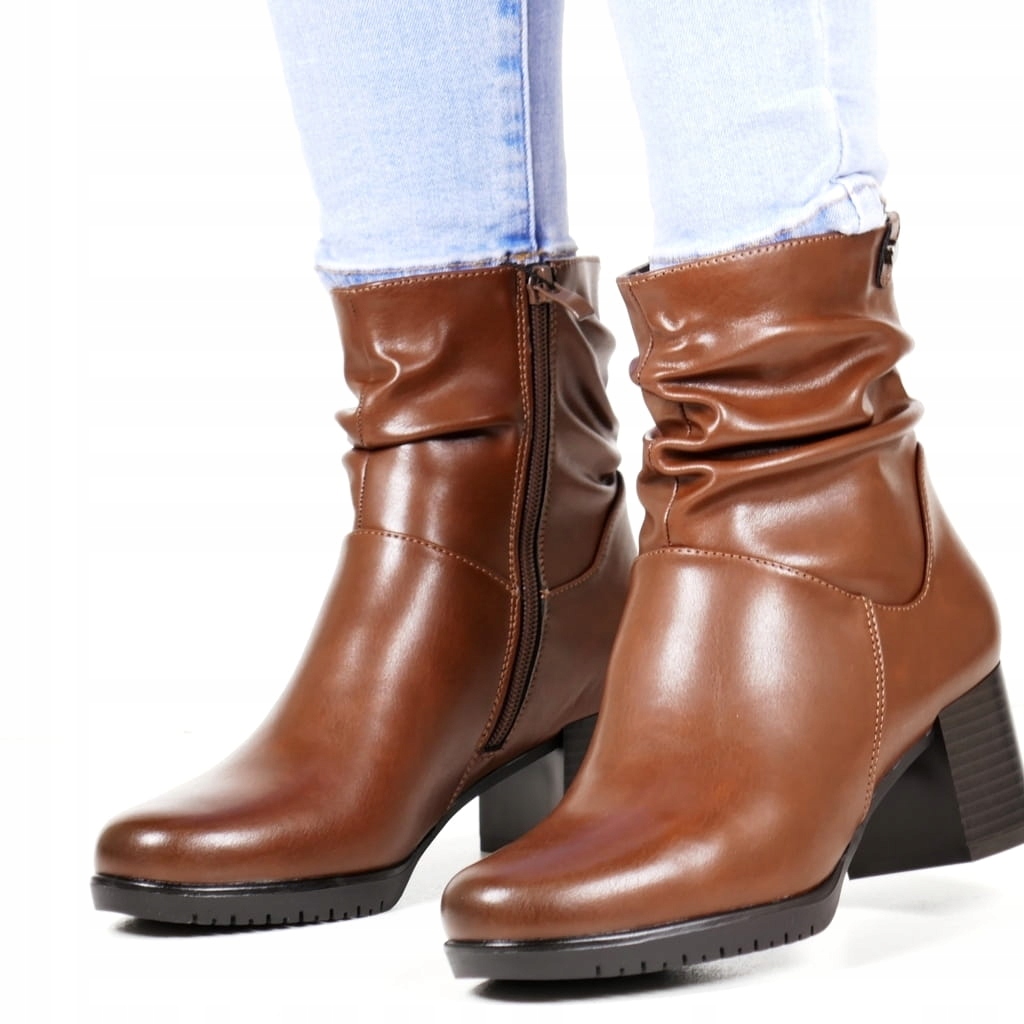 Hnědé Kotníkové Boty Na Podpatku, Nařasené, Nízké, Stabilní, Sergio