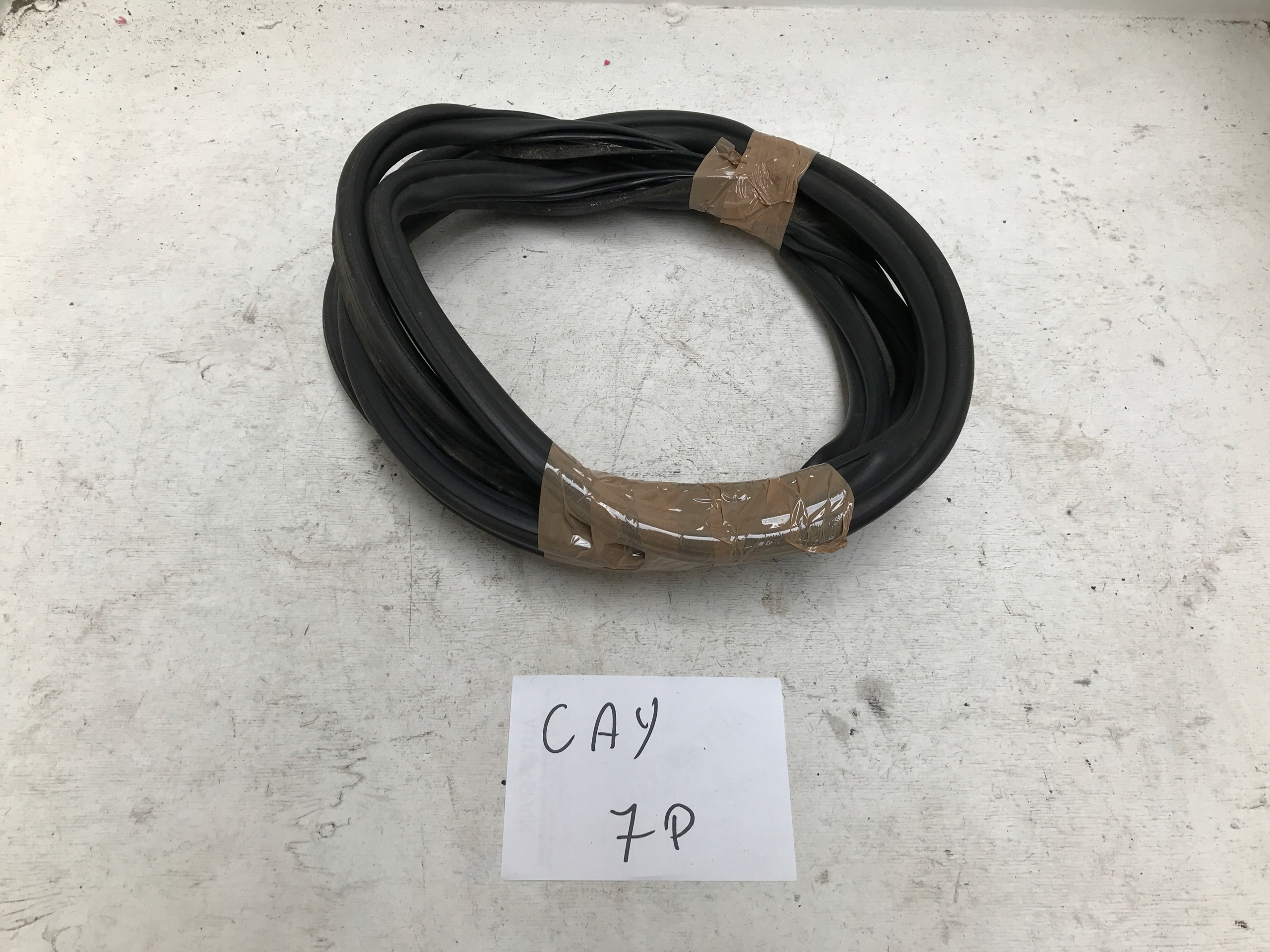 CAYENNE 7P USZCZELKA KLAPY BAGAŻNIKA 10-14