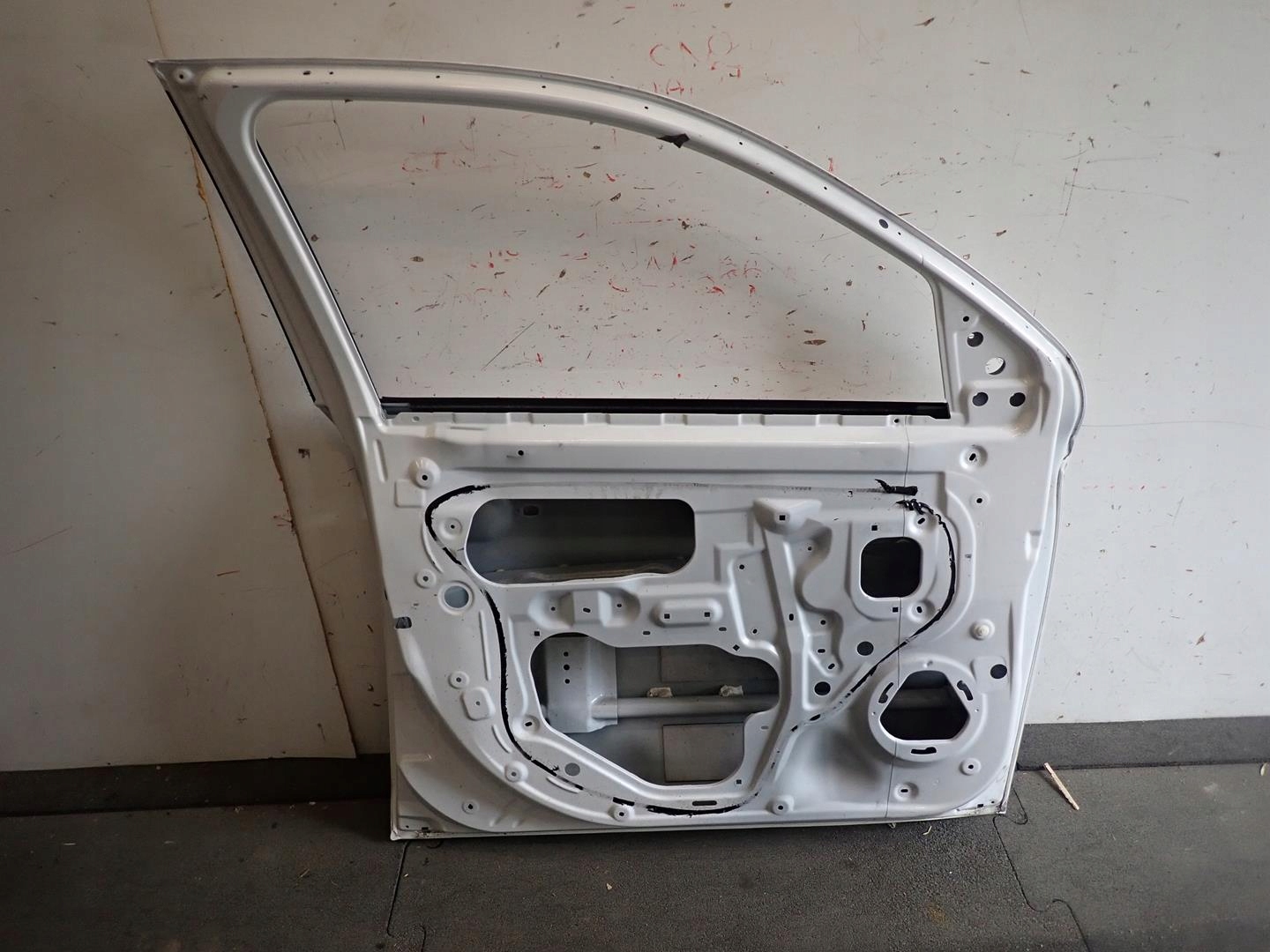 door front left MITSUBISHI OUTLANDER III 2013