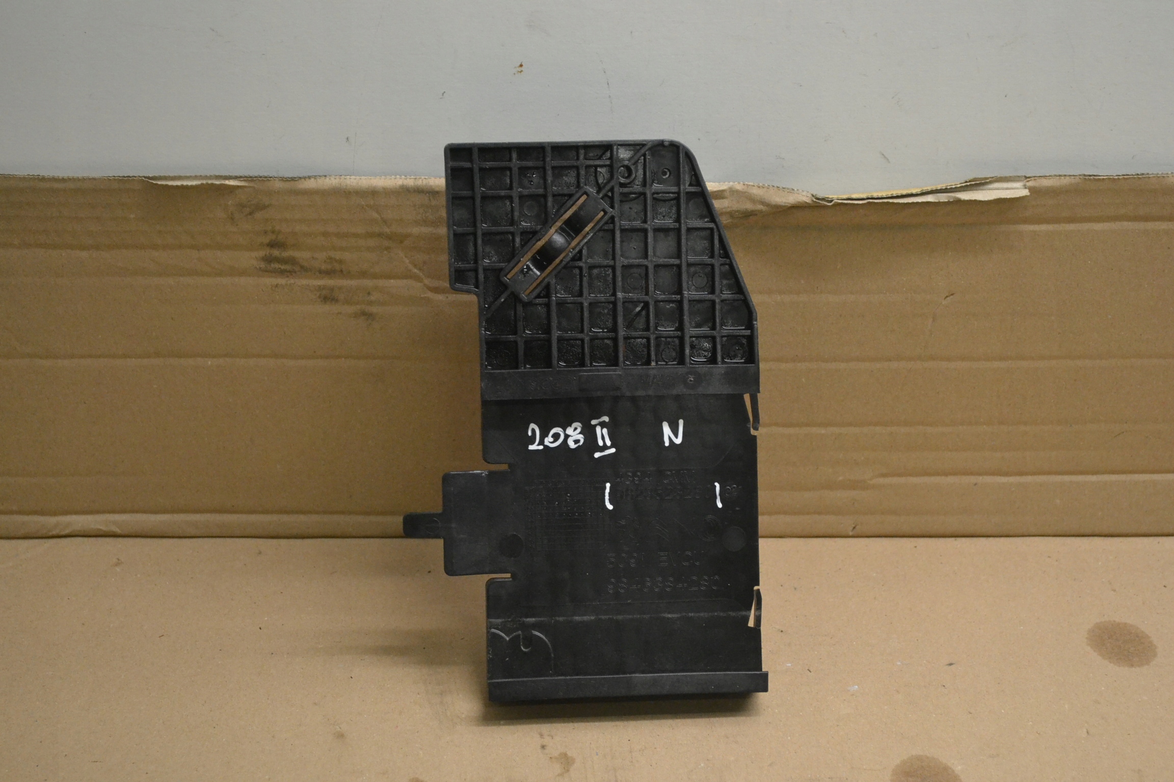 Citroen C4 III e-C4 Halter Halter KOMPUTERA 9823523280