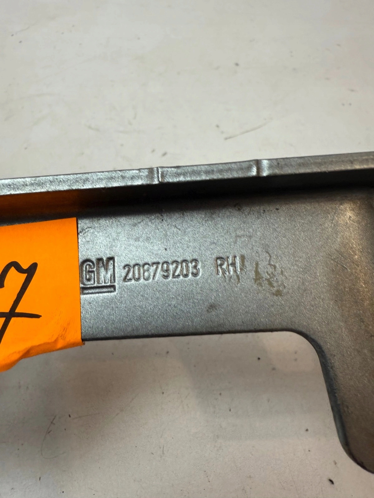 hinge bonnets front front right Opel Astra IV J