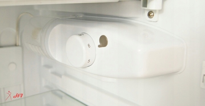 Lodówka PODBLATOWA HOTELOWA ZAMRAŻALNIK 85cm Sigma BC-95 Biała Sterowanie mechaniczne wewnętrzne