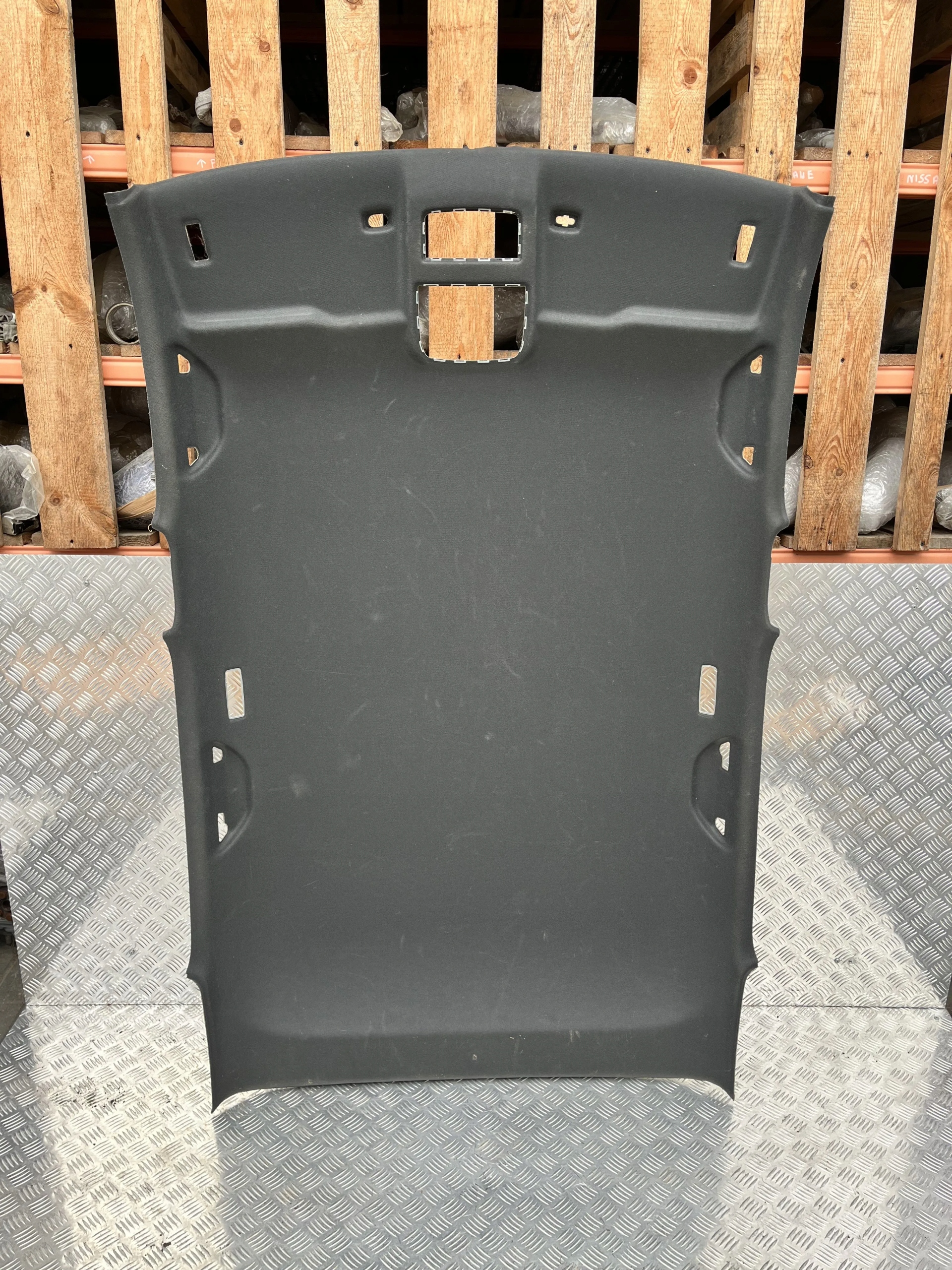 PODSUFITKA CZARNA SKODA FABIA III 14- HB