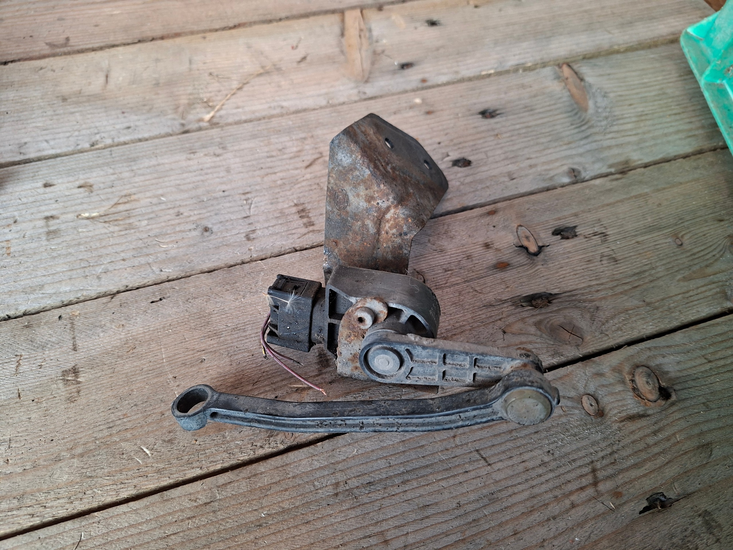 A4 B7 B6 sensor POZIOMOWANIA XENON front 8E0907503