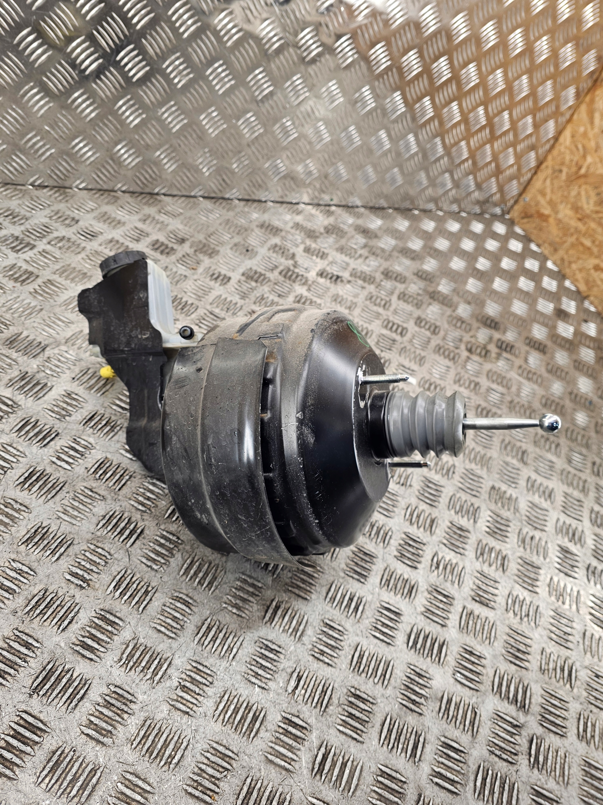 servo Servofreno VW PASSAT B8 3Q2614105D Originale