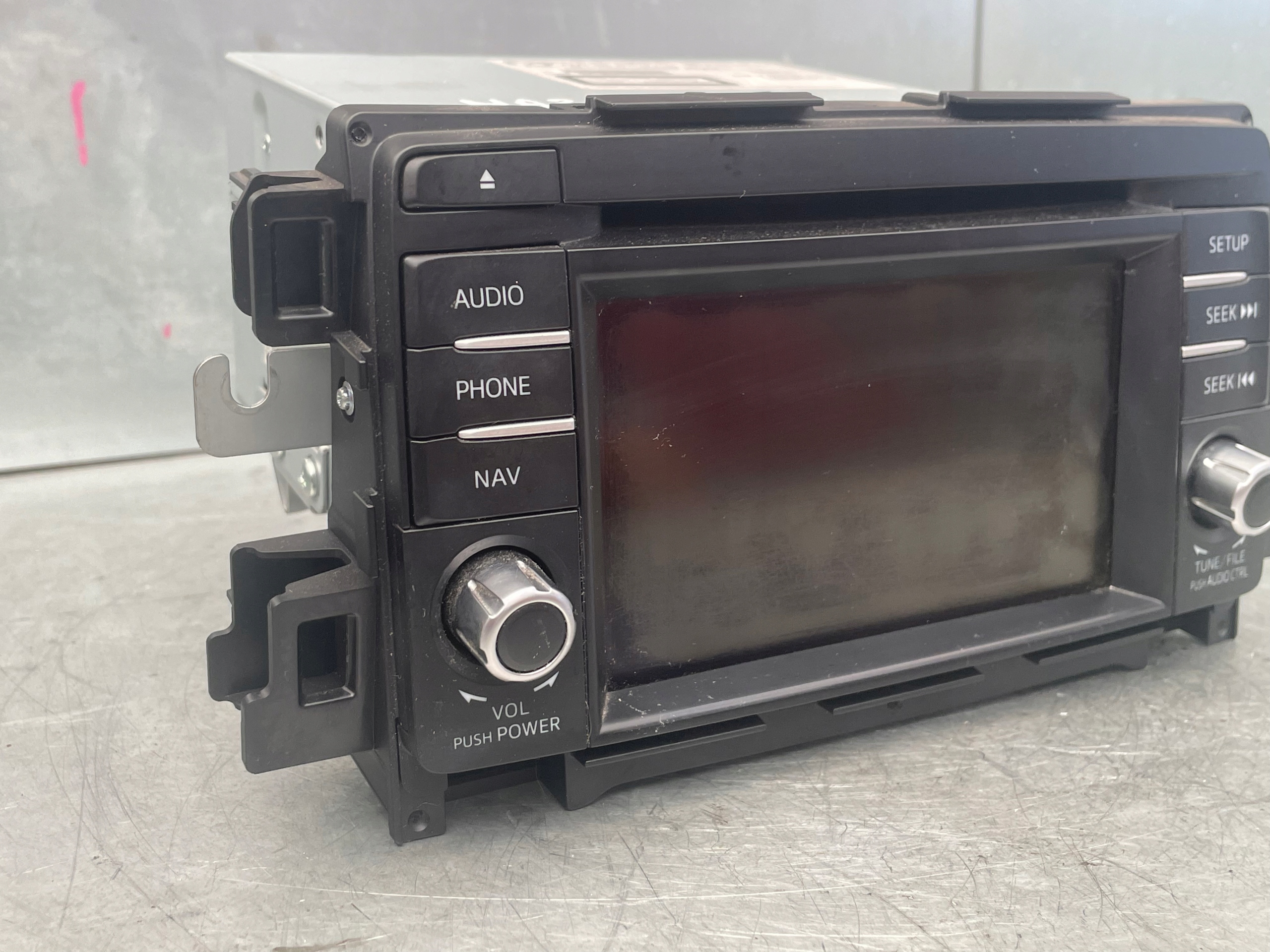 радио mazda oe GKK966DV0B