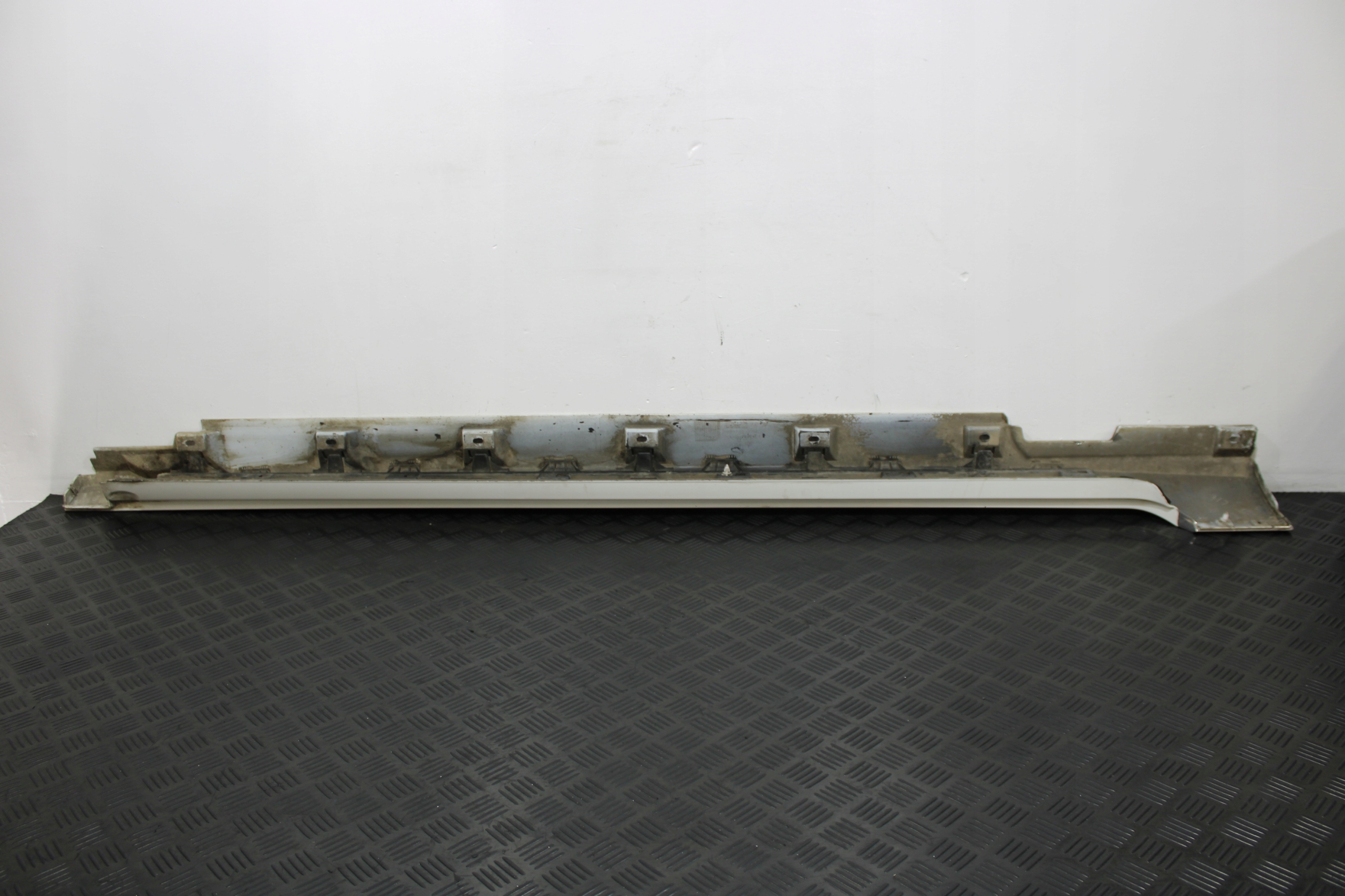 cap threshold threshold left 3G0853857 VW PASSAT B8 3G0 3G9