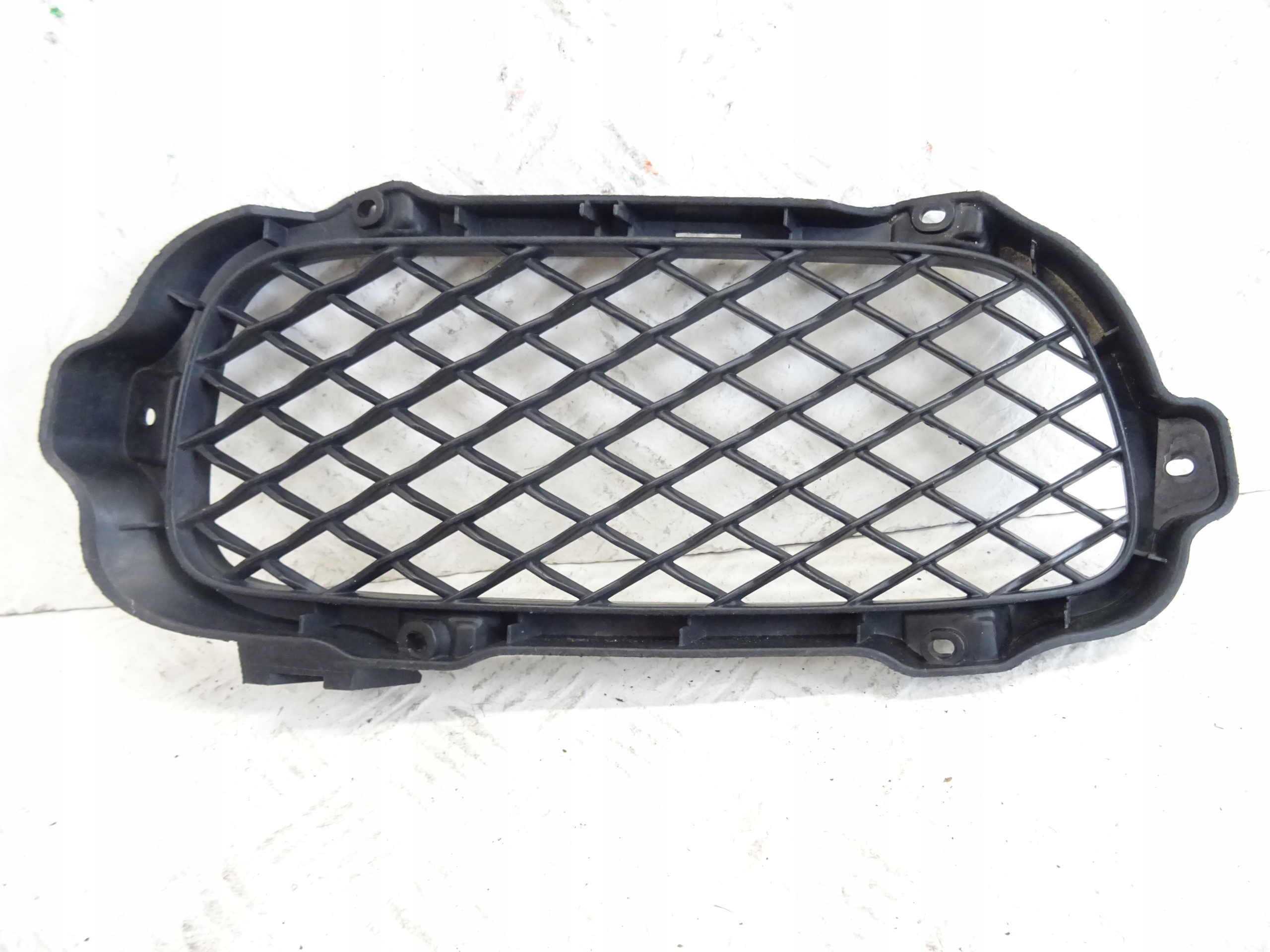 grid of a bumper front front left JAGUAR XF XFR 250 R 9X2315K233AA