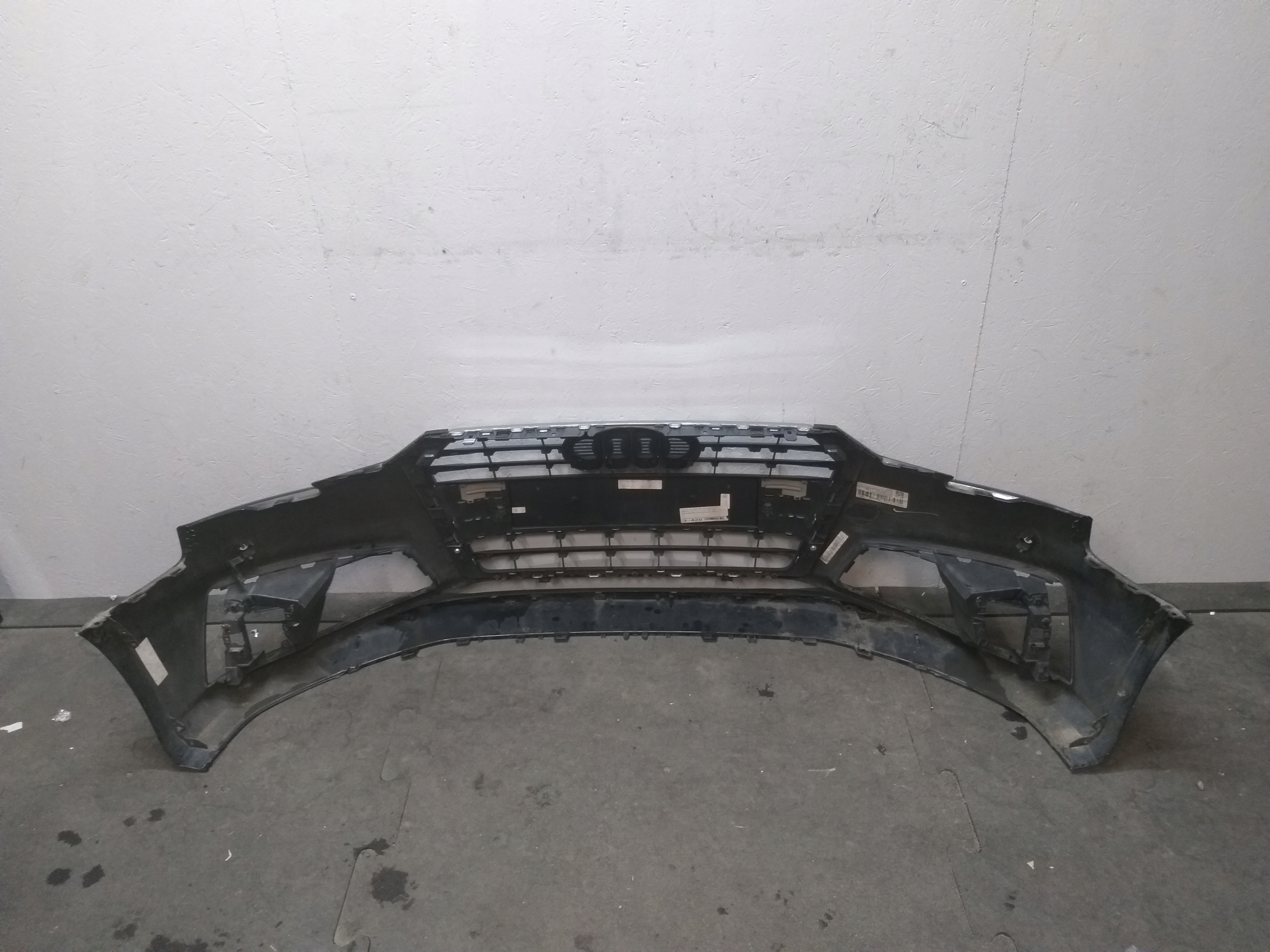 STOSSSTANGE VORNE AUDI A4 B9 S LINE COMPETITION 18- 8W0