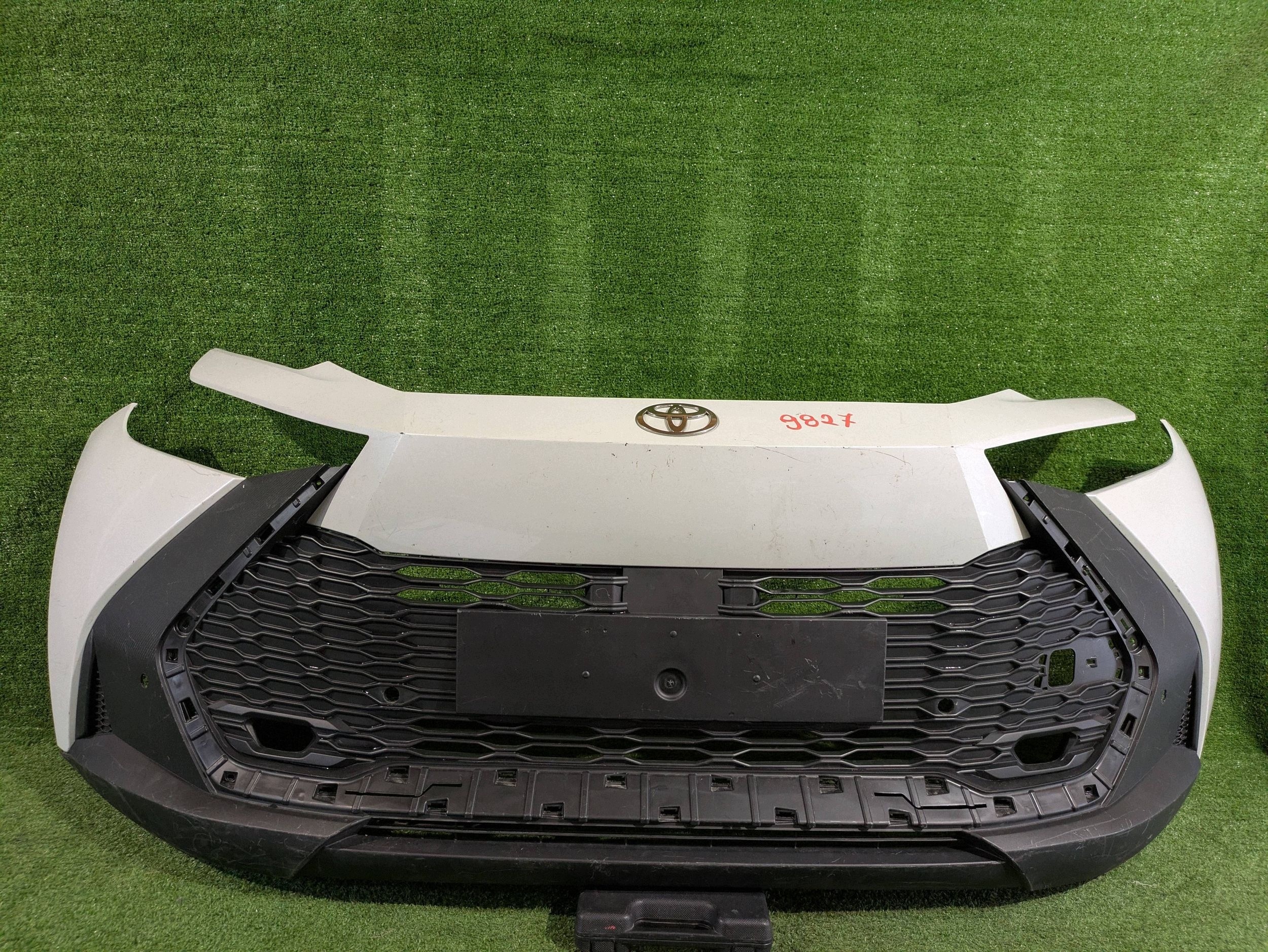 front bumper front TOYOTA C-HR II NR.Z9827