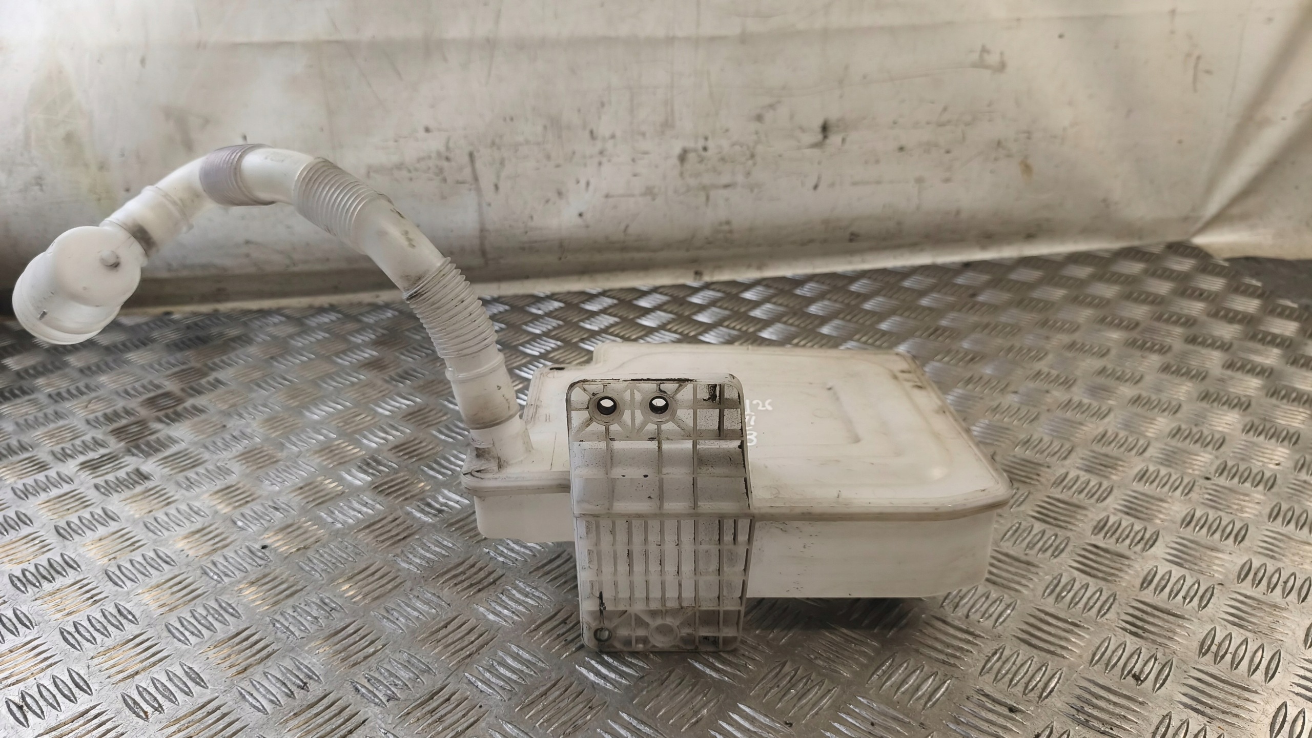 washer fluid tank VW GOLF VI 2009r 1K0955453R