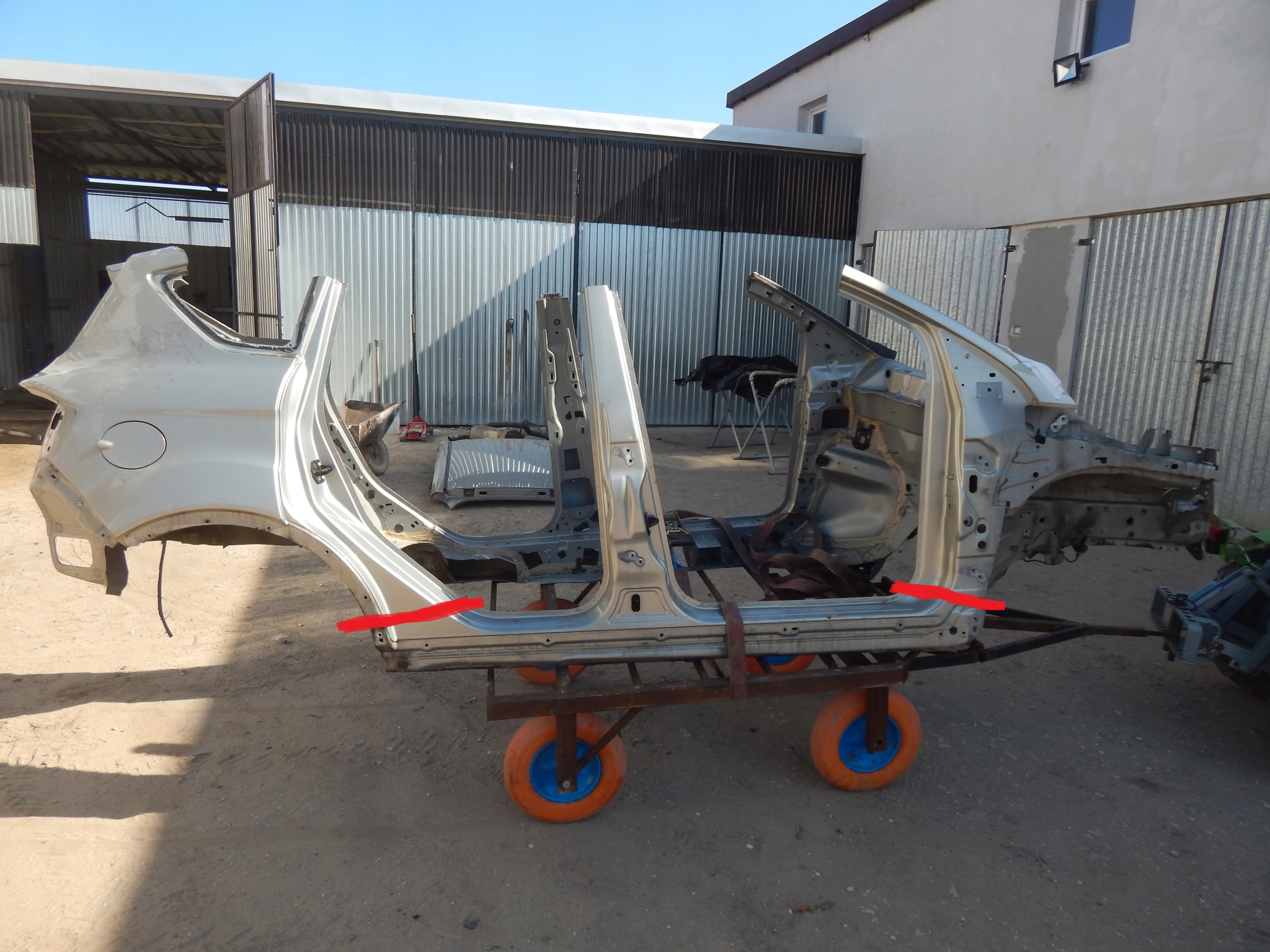 PROG SLUPEK PRAWY FORD KUGA MK1 KOLOR P8