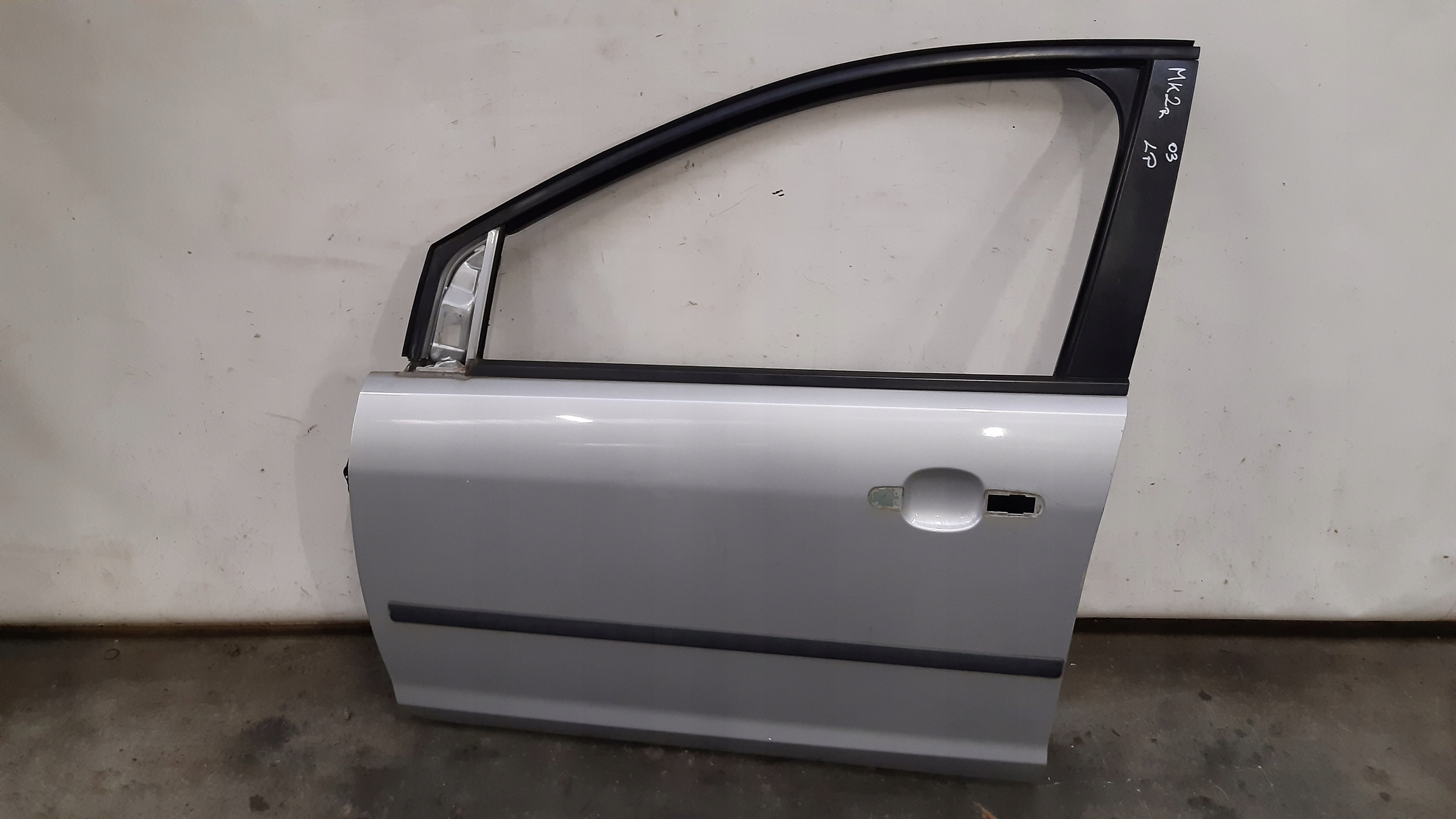 door left front O3 Ford MK2