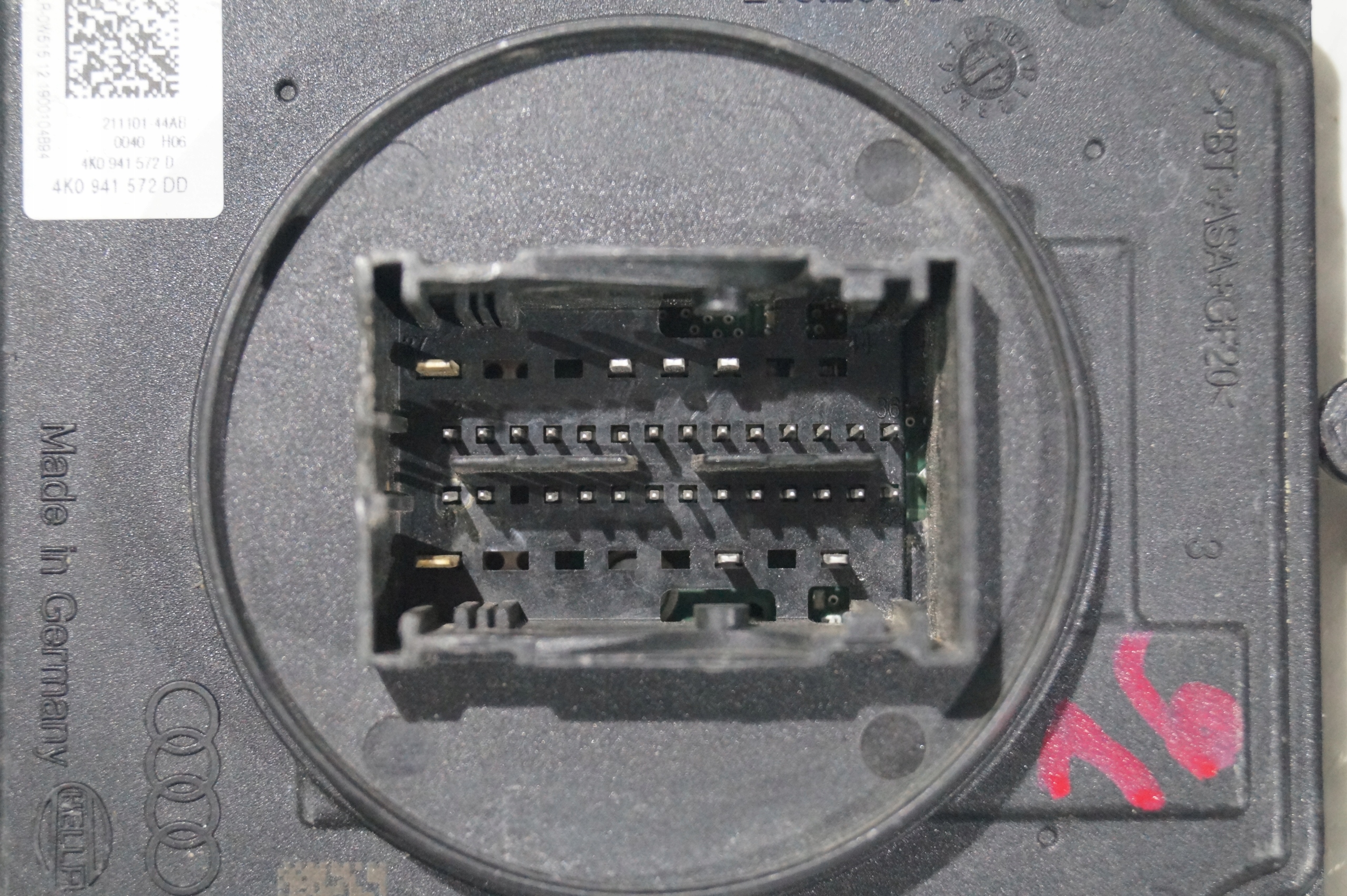 PRZETWORNICA MODUŁ AUDI SKODA VW 4K0941572DD 4K0941572D 211101-44AB Numer katalogowy części PRZETWORNICA MODUŁ AUDI SKODA VW 4K0941572DD 4K0941572D 211101-44AB