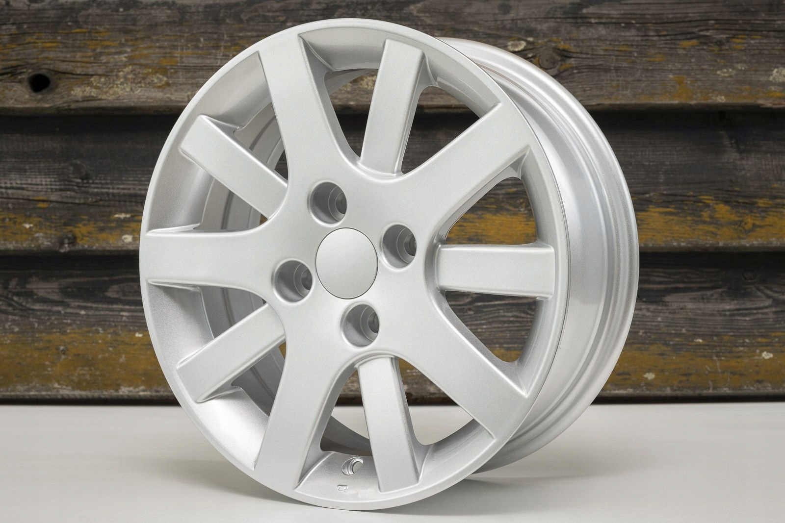 CITROEN DS3 DS4 DS5 FELGI 15 4X108 Rozstaw śrub 4x108