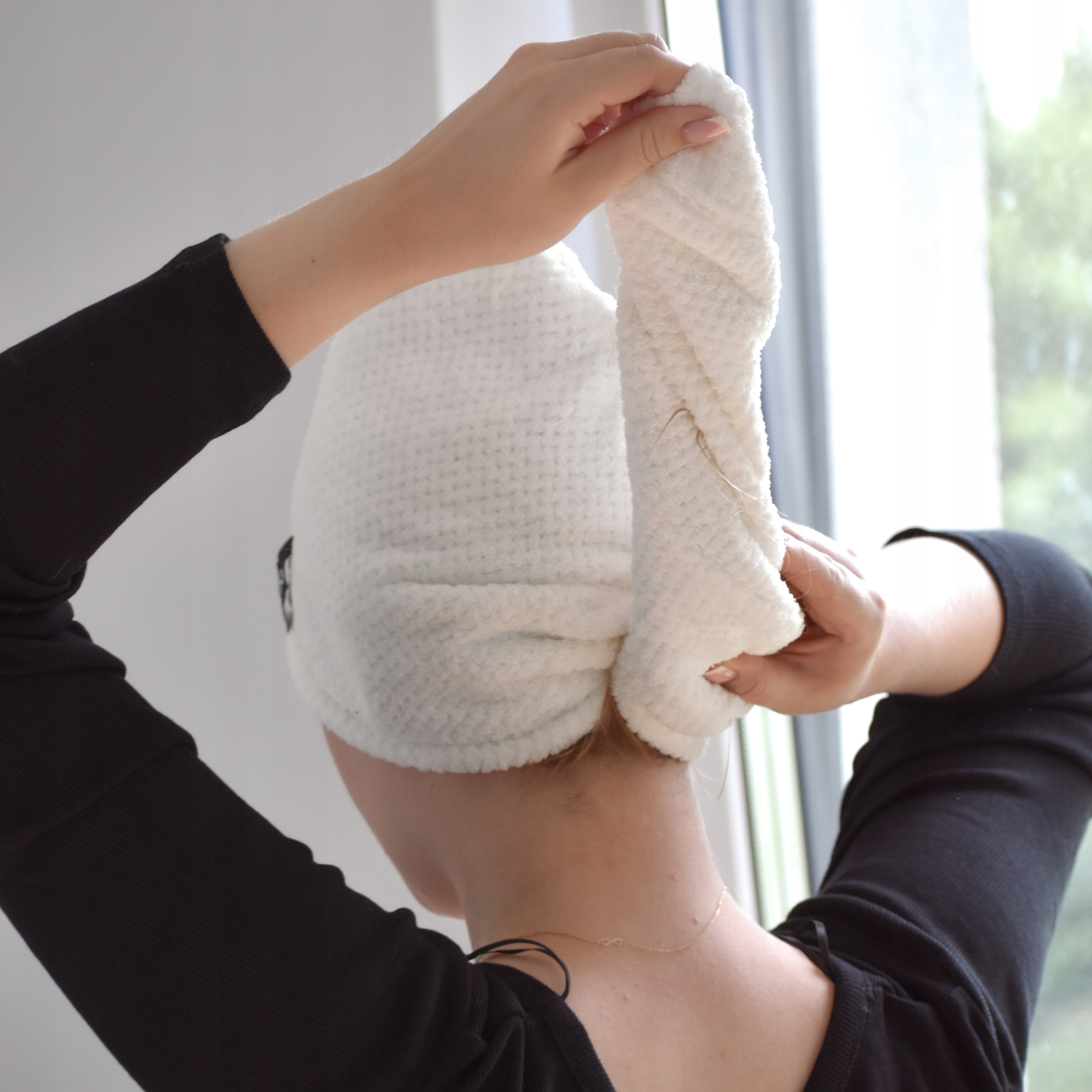 TURBAN DO SUSZENIA Włosów MIKROFIBRA Ręcznik SKINE Materiał dominujący mikrofibra