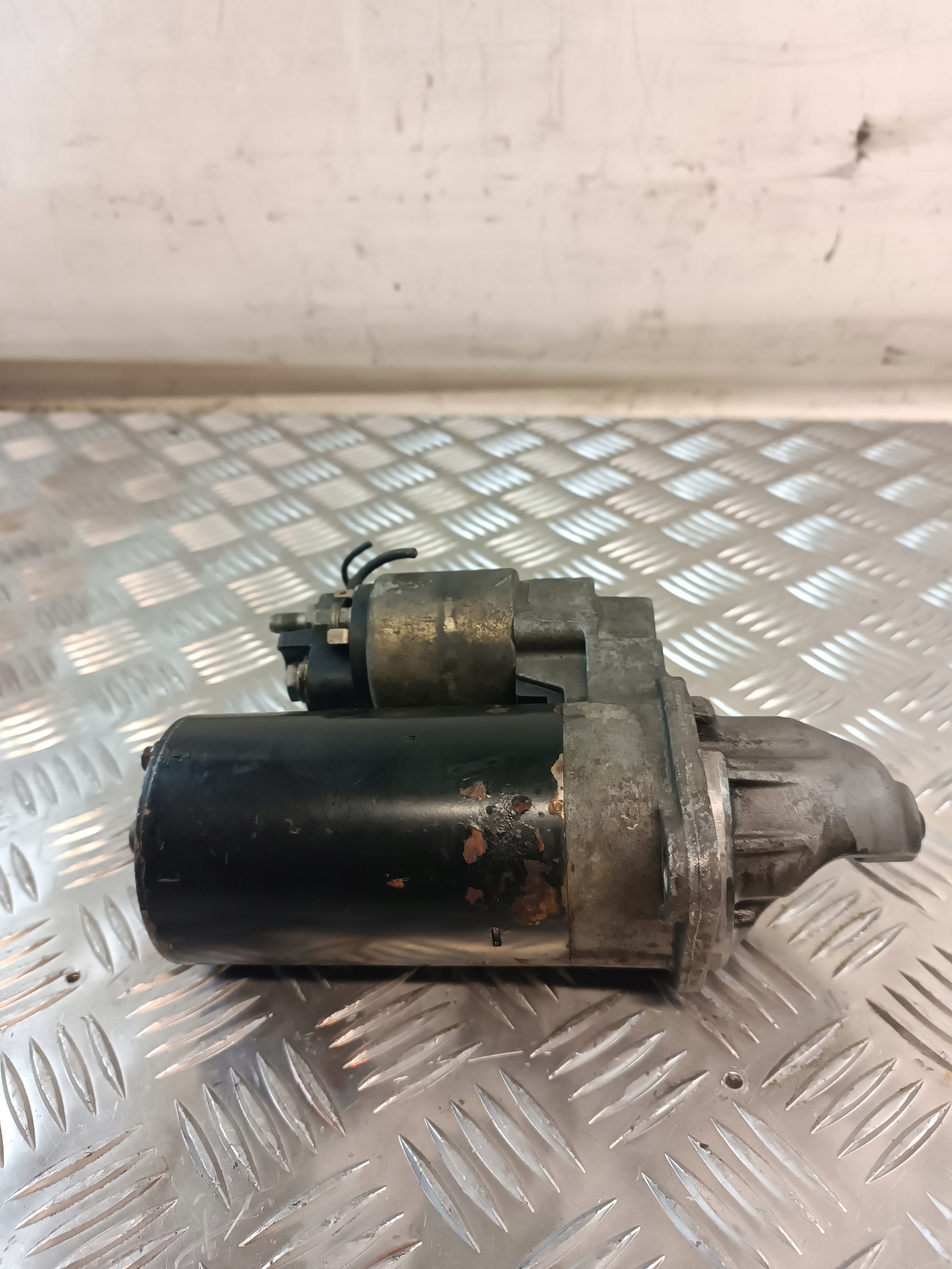 starter BMW E46 316i 2004r BOSCH 7505979