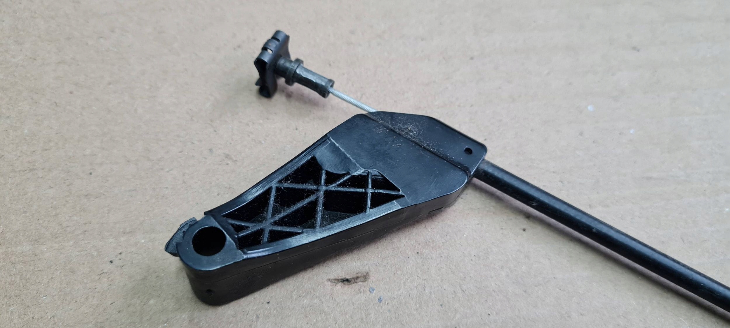 A6 C6 LIFT rope seat holder bracket right right front A4 B6 B7