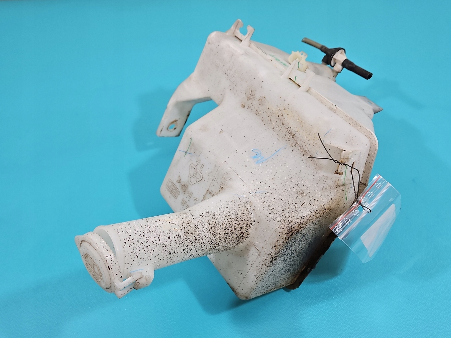 бачок омывателя жидкости mitsubishi Space Star II 12-