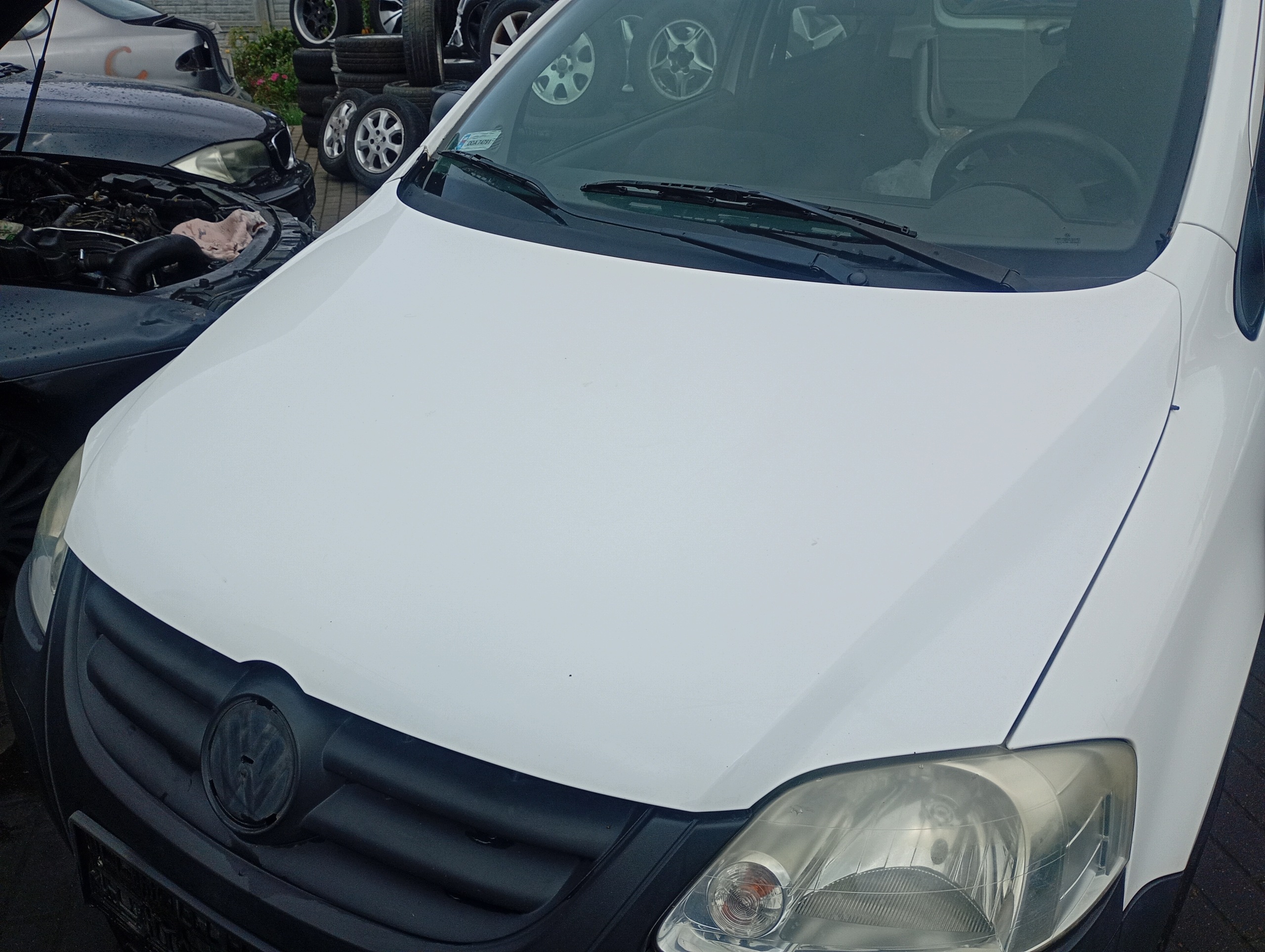 Cofano VW Fox 05-11 kod lakieru LB9A