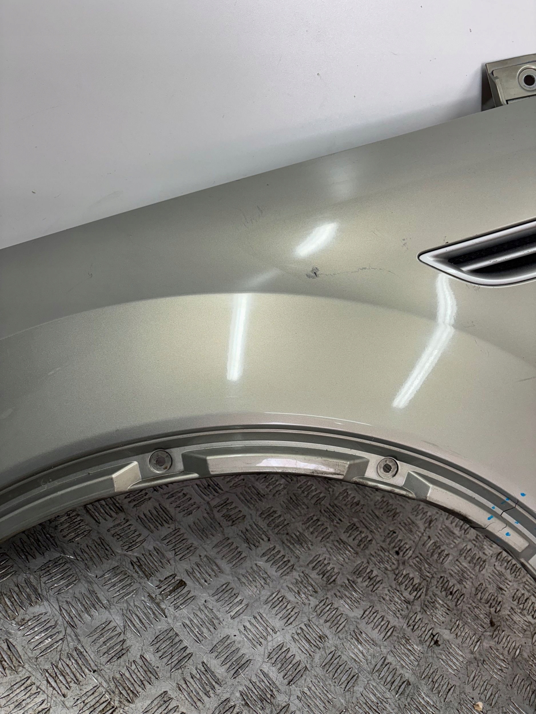 fender front front left FORD KUGA and 08
