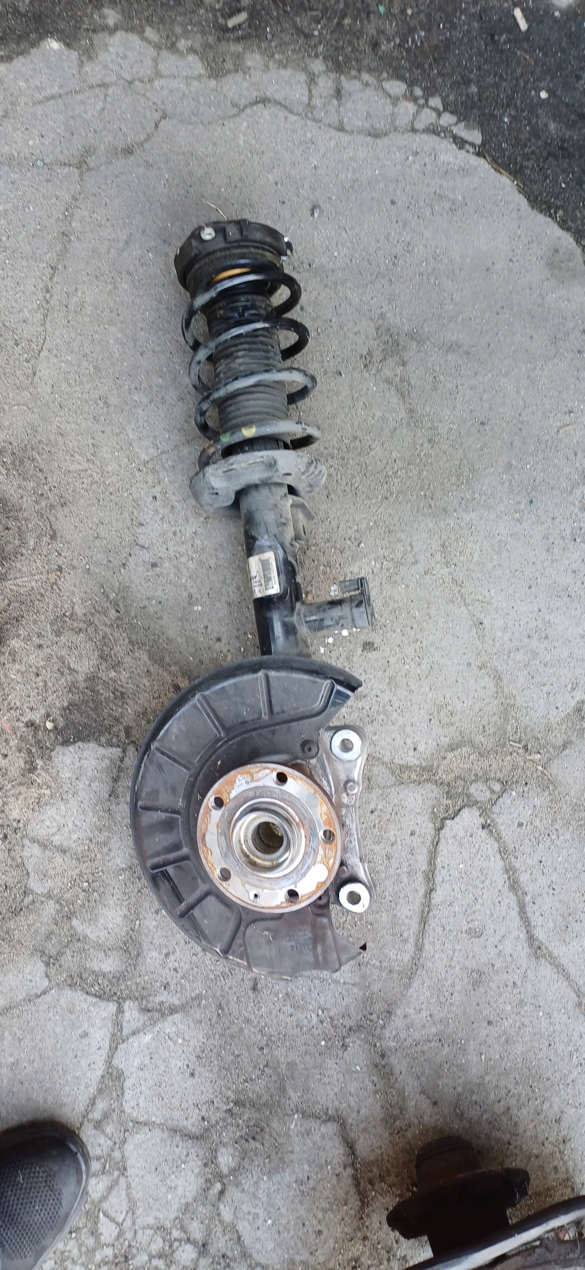 VW PASSAT B6 B7 swing left front 805657a