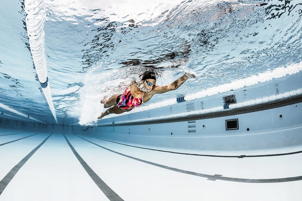 MP Strój Pływacki Damski RUMBA OPEN BACK Roz. DE32 Kolor dominujący wielokolorowy