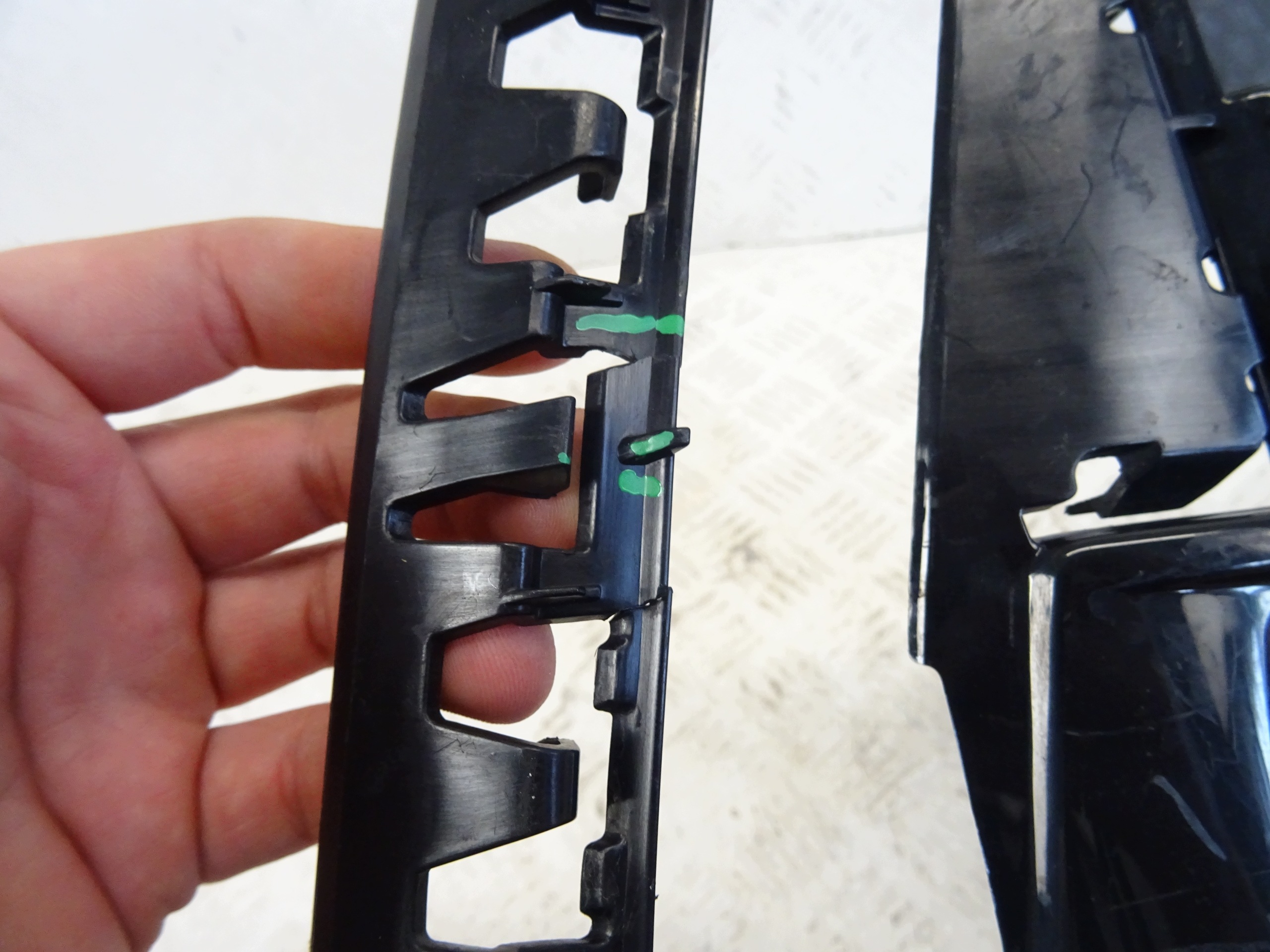 grid of a bumper front front right BMW 4 G22 G23 m-packet 51118076732