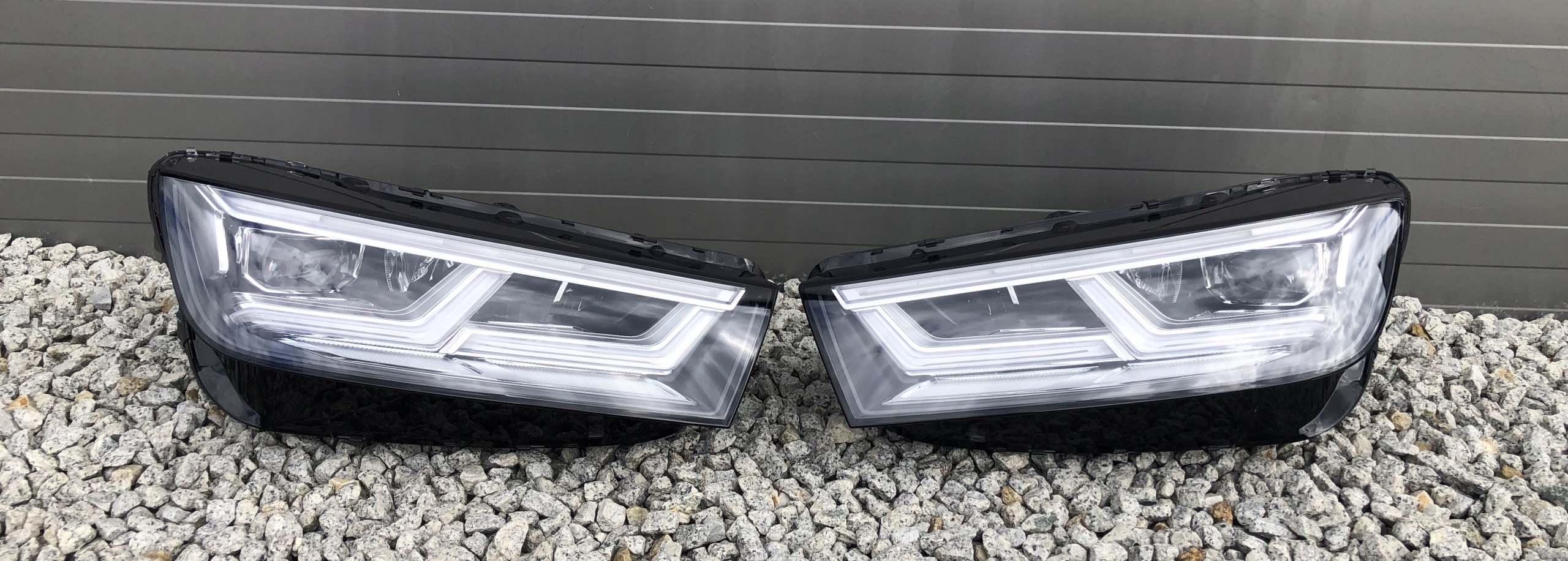Audi Q5 комплект фар full led 80A941034C 80A941033C....