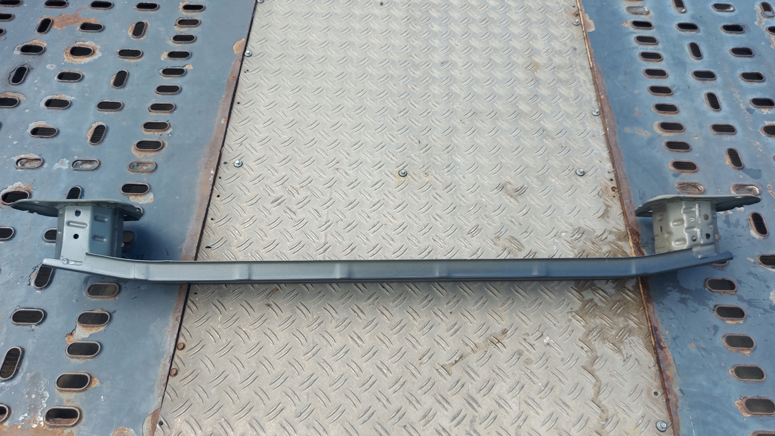 bumper support rear part rear TOYOTA COROLLA E21 sedan