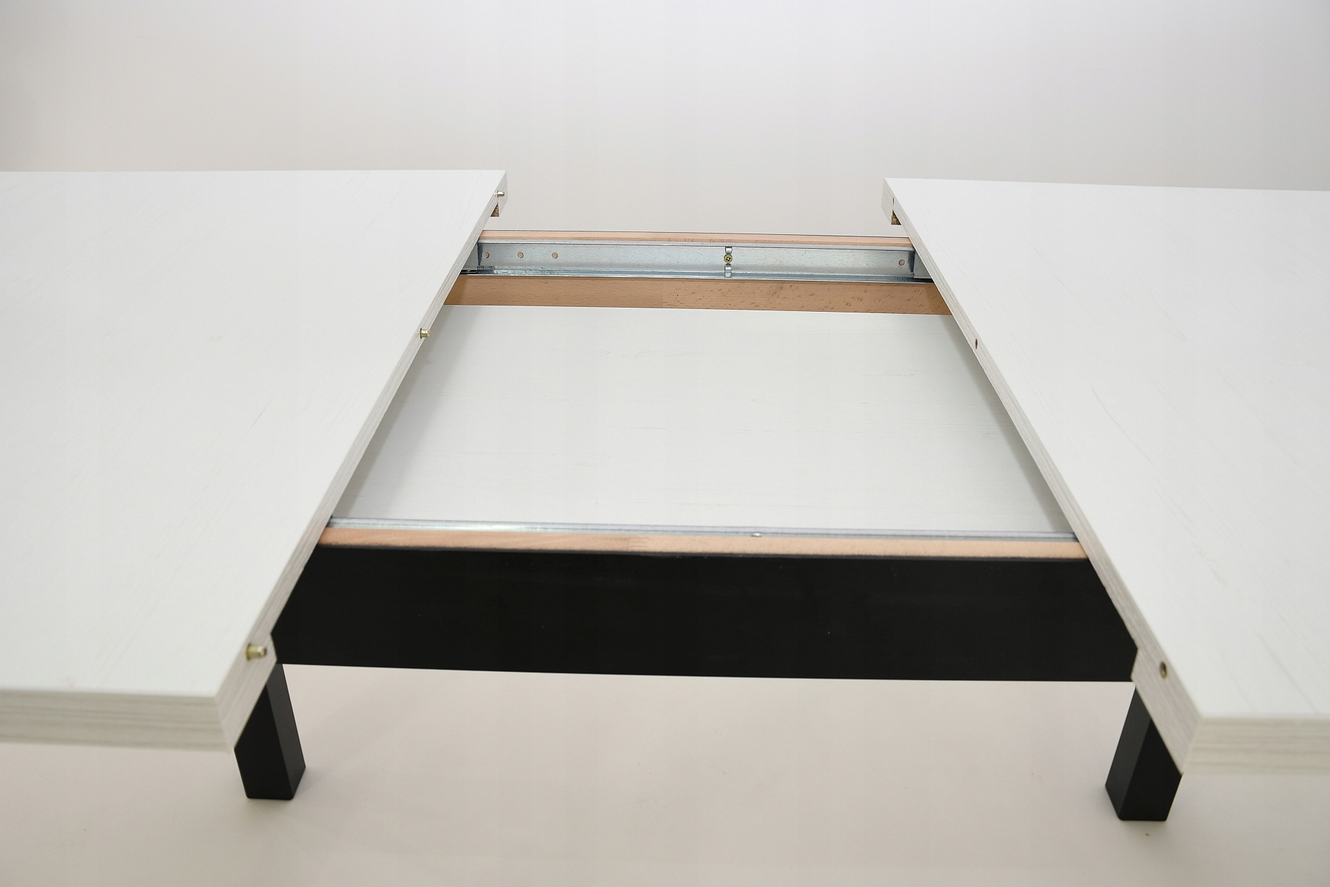 STÓŁ Z ZAOWALONYM BLATEM - model WENUS 2L Kolekcja SANDOW