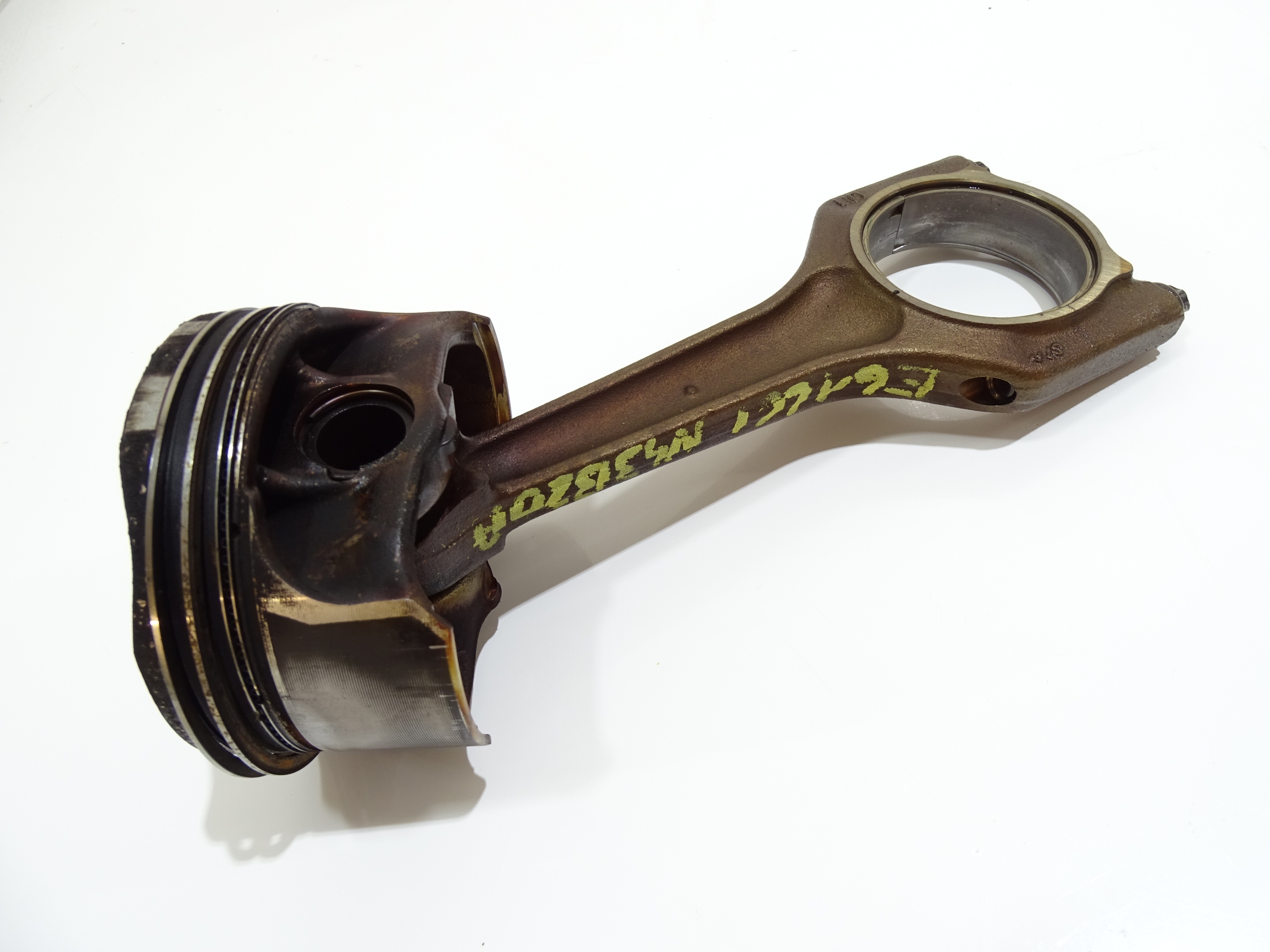 piston connecting rod BMW E60 N43B20A 7528540