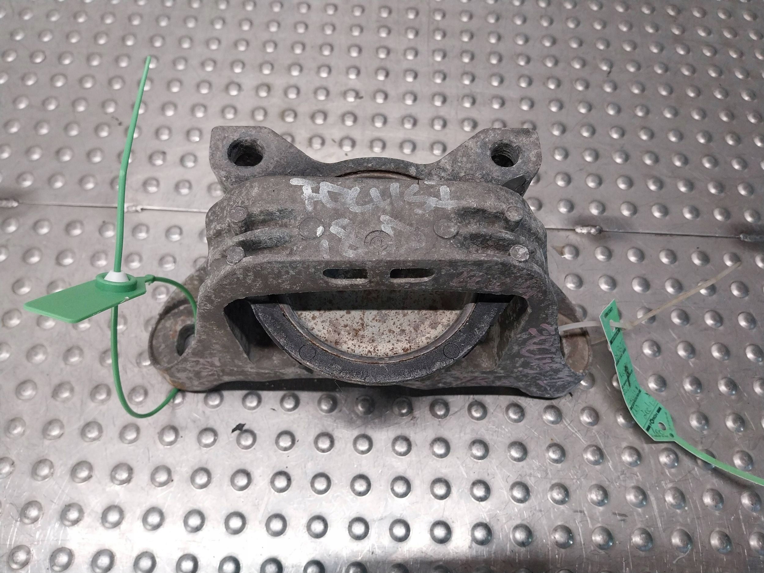 holder engine mount right 1M51-6F012-BA FORD FOCUS MK1 CONNECT 1.8TDCI