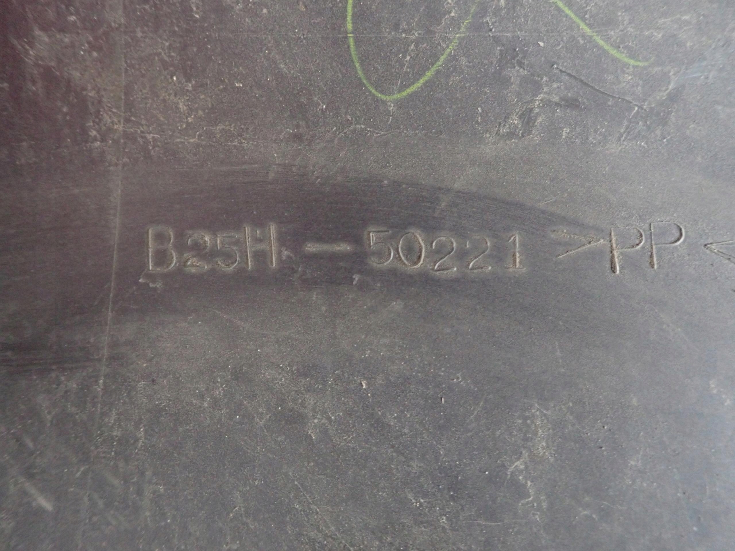 MAZDA 323 BJ HB 98- bumper rear part rear B25H-50221