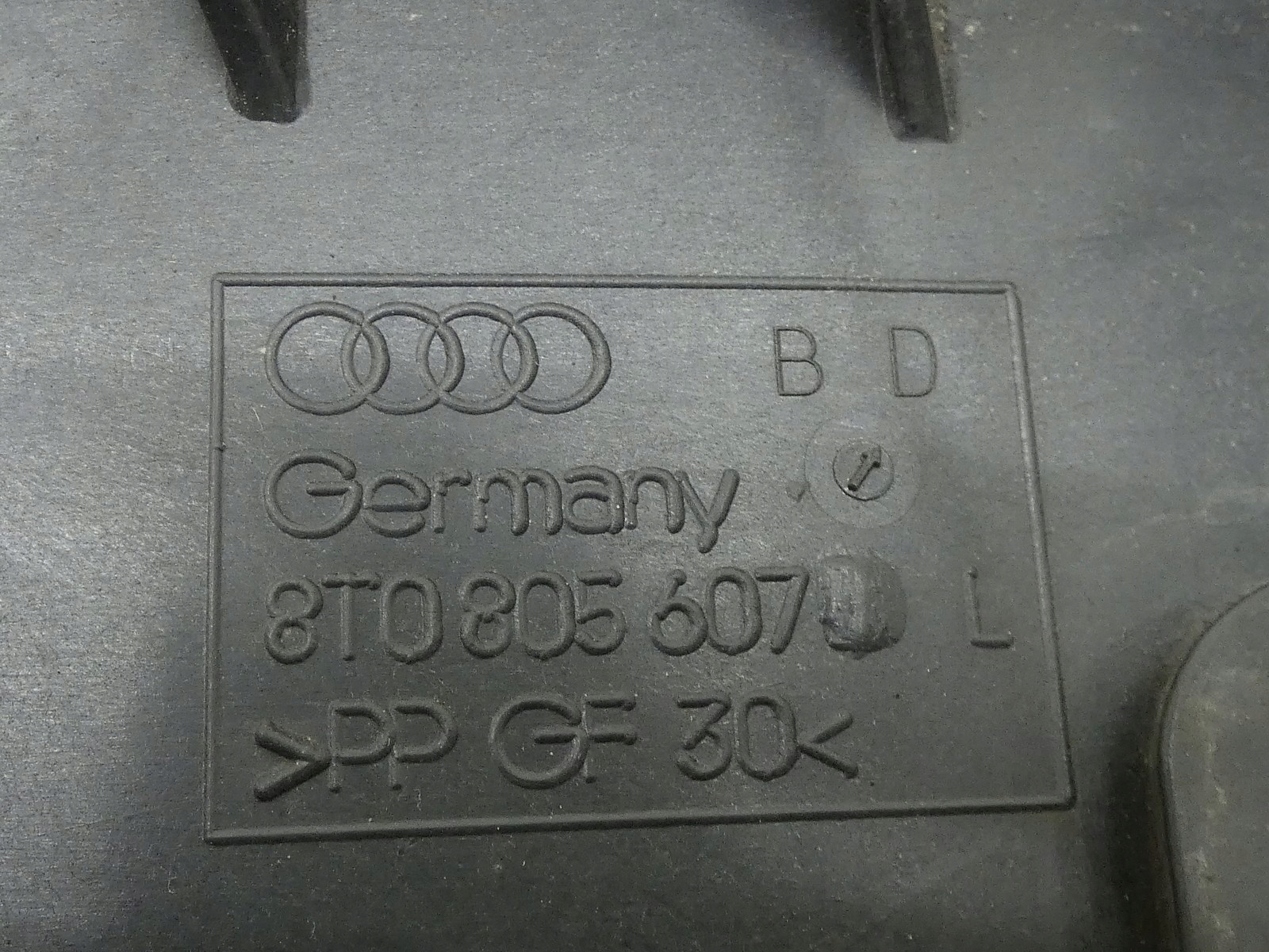 support bracket holder lights left front front AUDI A5 8T LIFT 8T0805607L