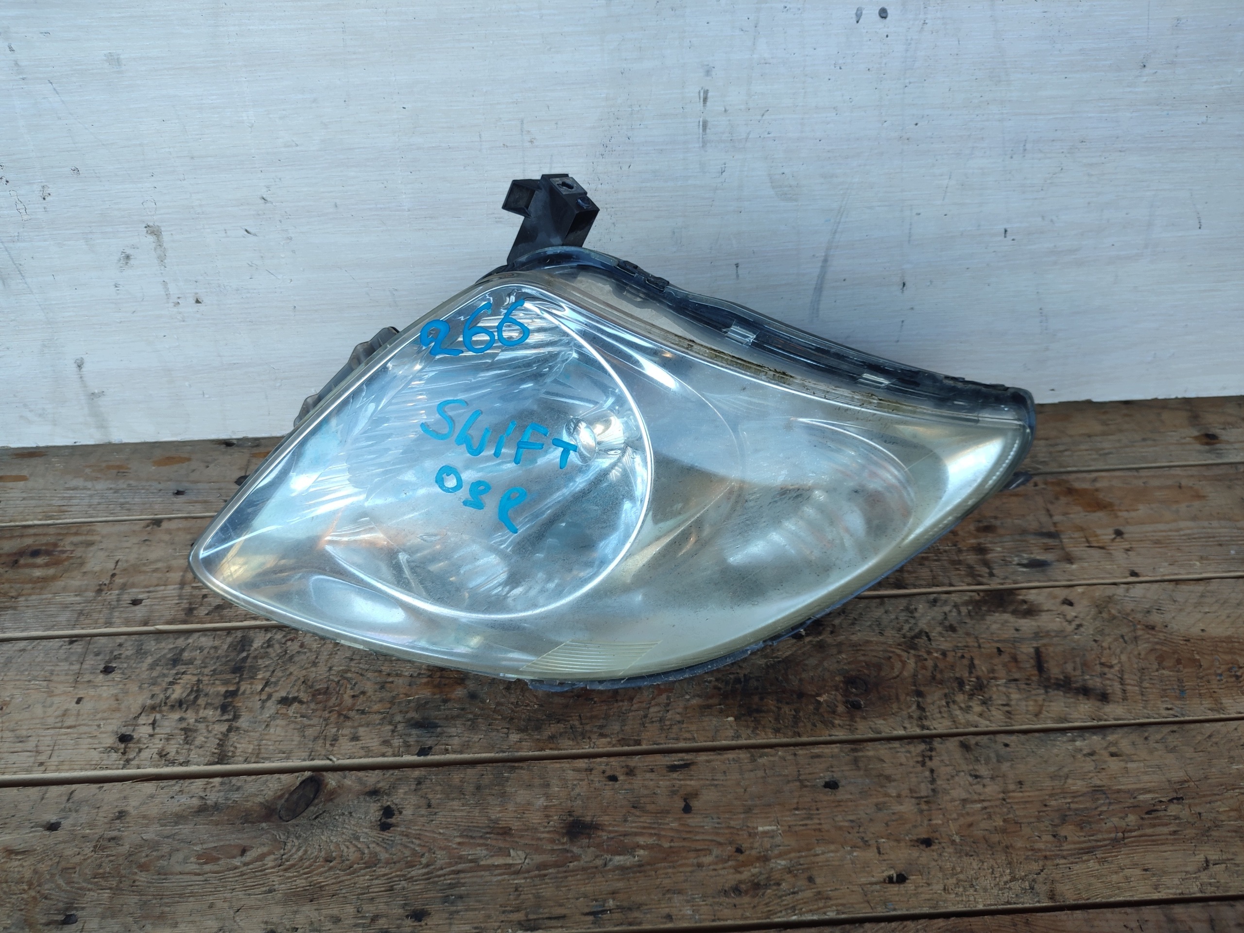 SUZUKI SWIFT 09r light right front front